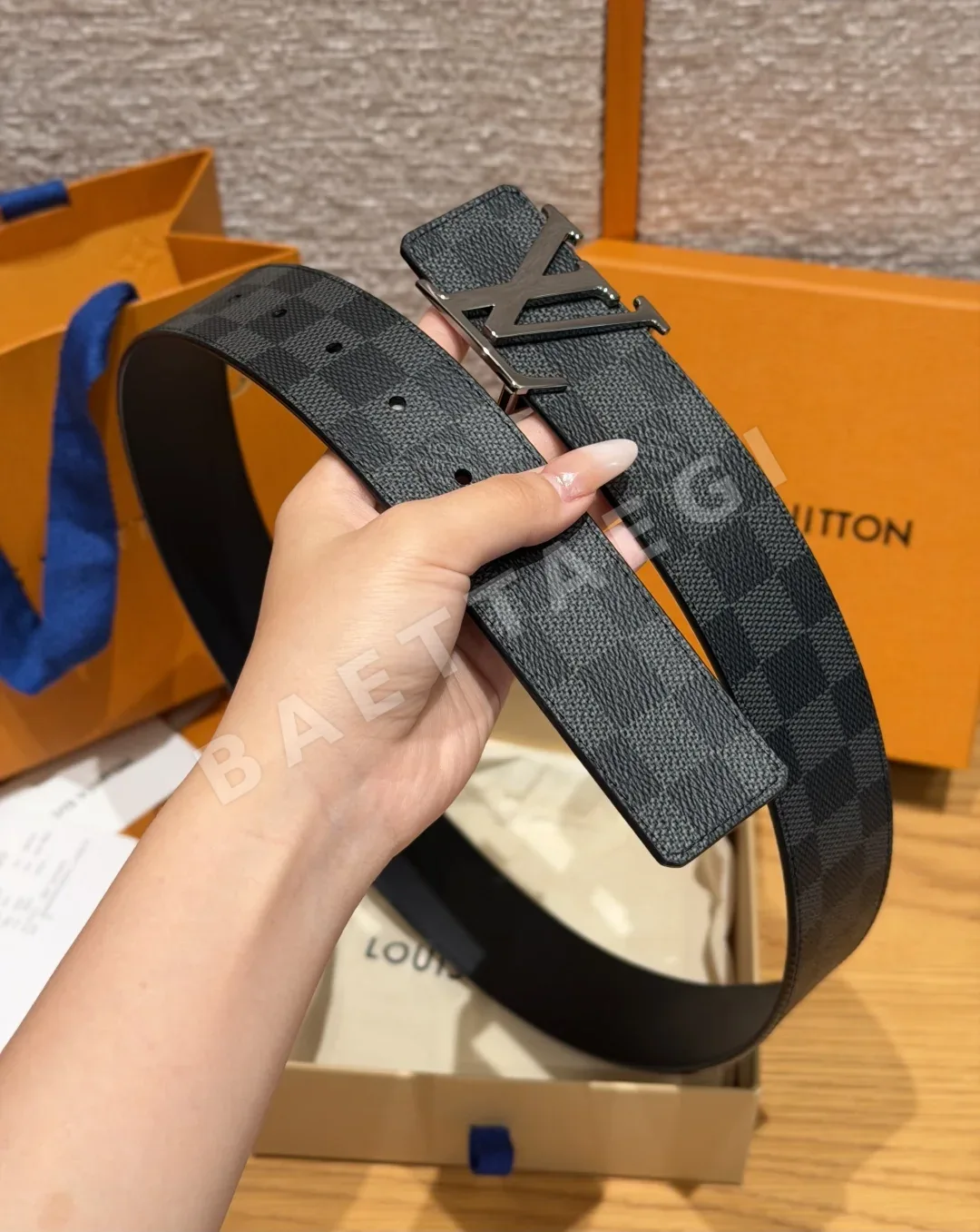 루이비통 이니셜 40mm 리버시블 벨트 상세 이미지 3