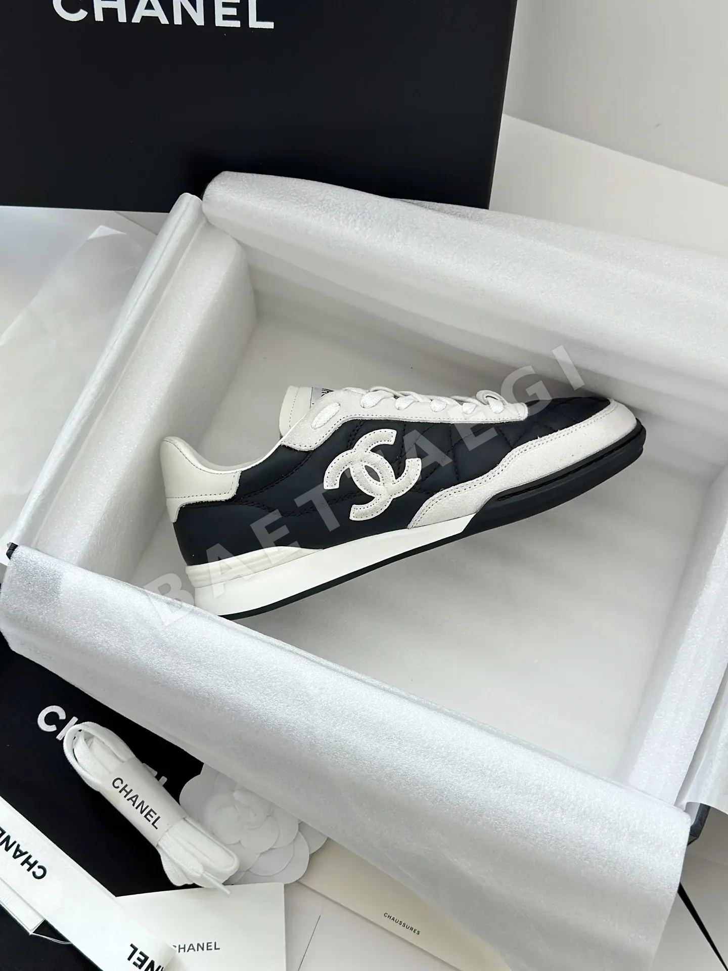 샤넬 퀼팅 램스킨 스니커즈 상세 이미지 8