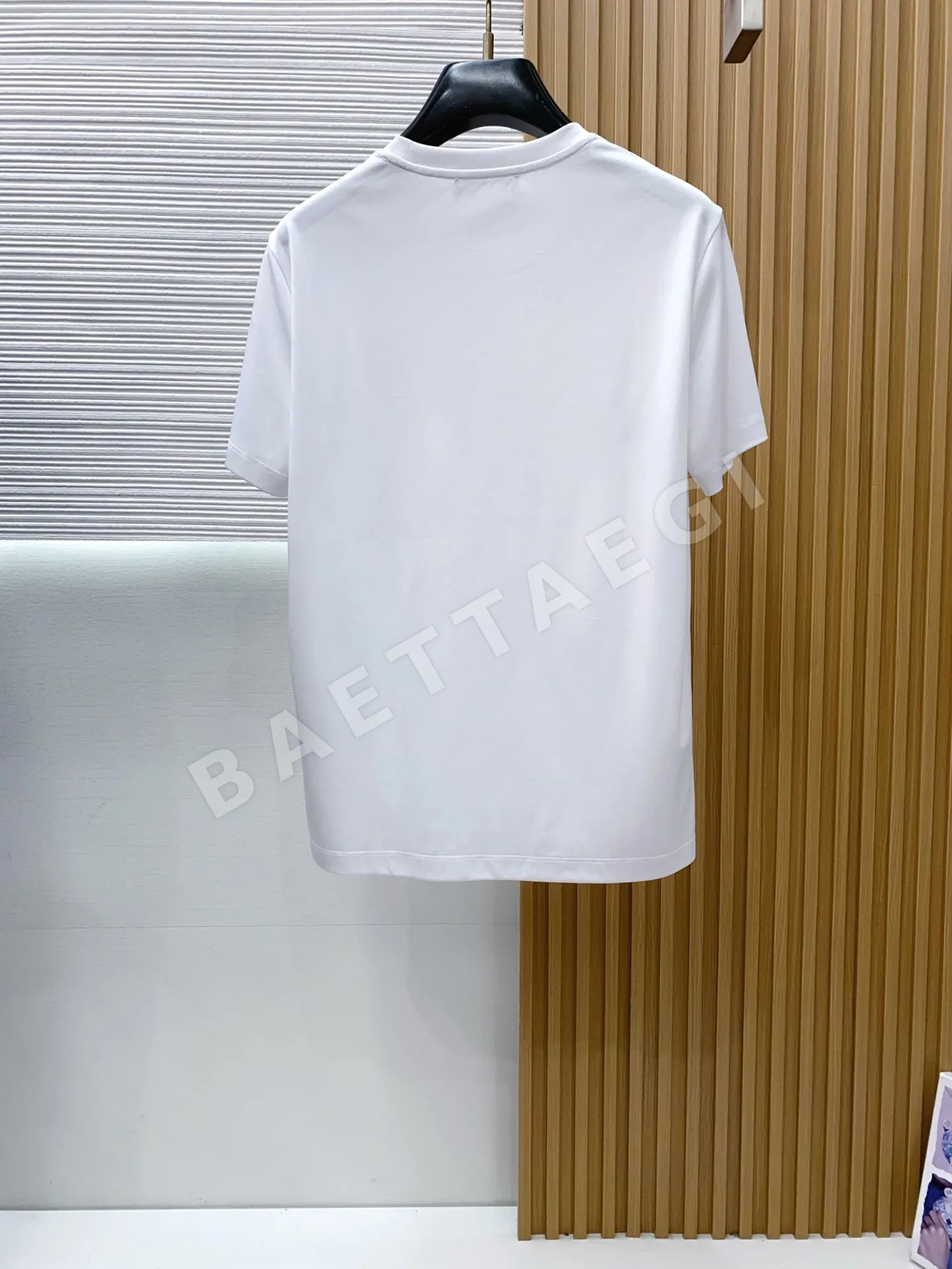 로로피아나 남성 라운드넥 반팔 티셔츠 상세 이미지 9
