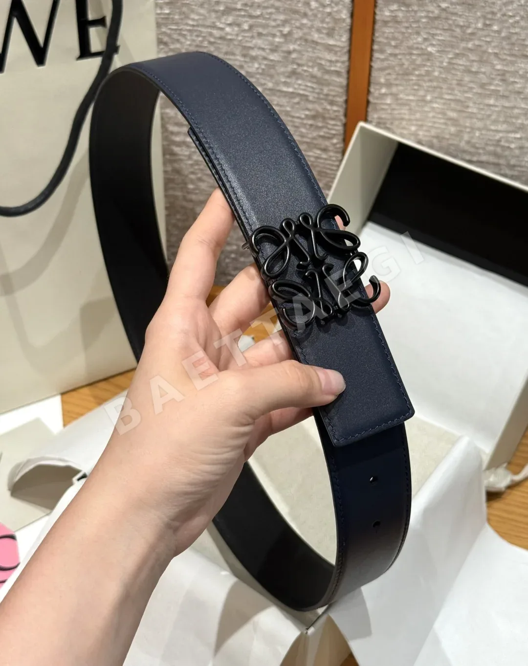 로에베 아나그램 양면 가죽 벨트 상세 이미지 4