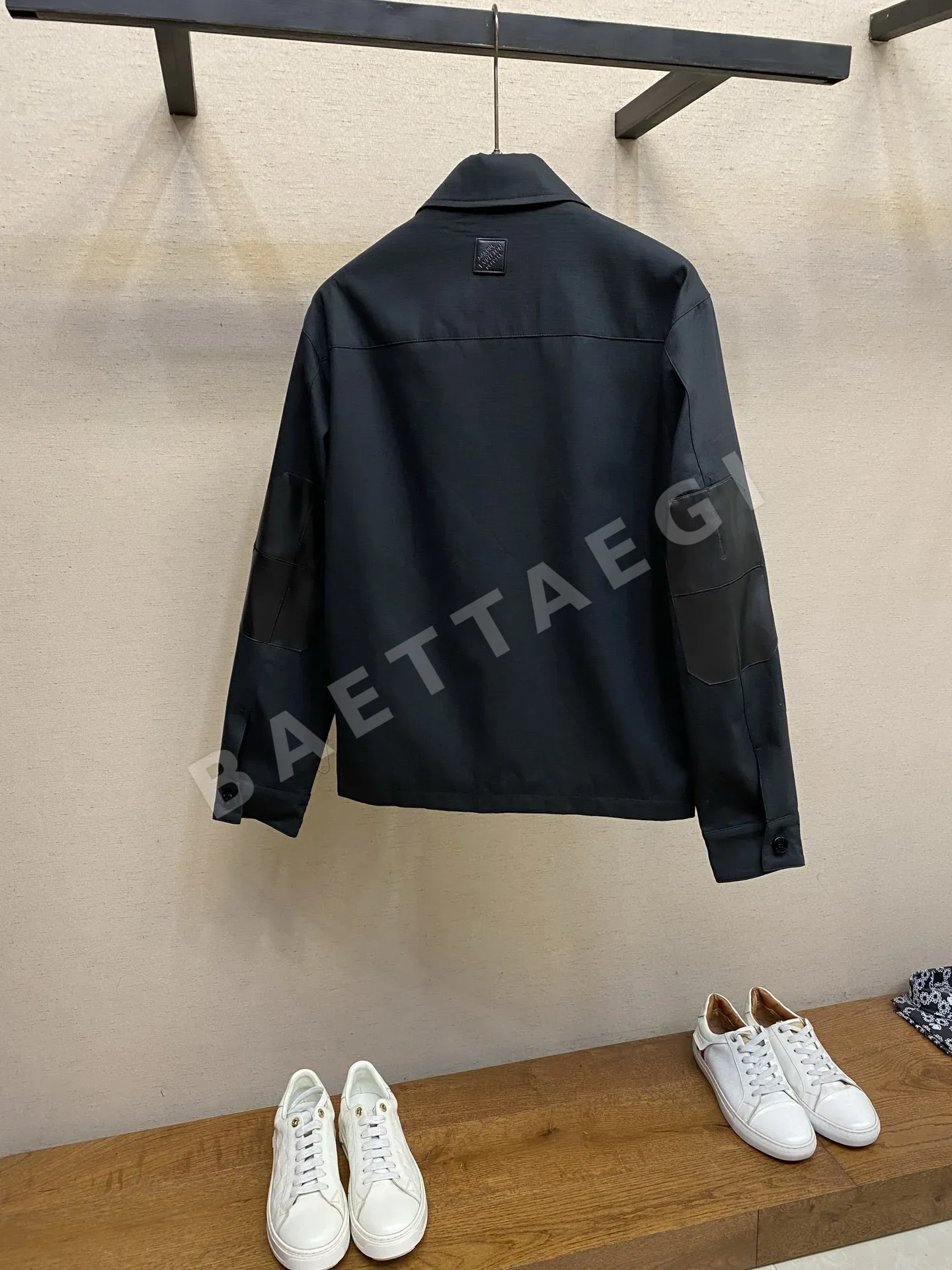 루이비통 코튼 지퍼 포켓 워크 자켓 상세 이미지 2