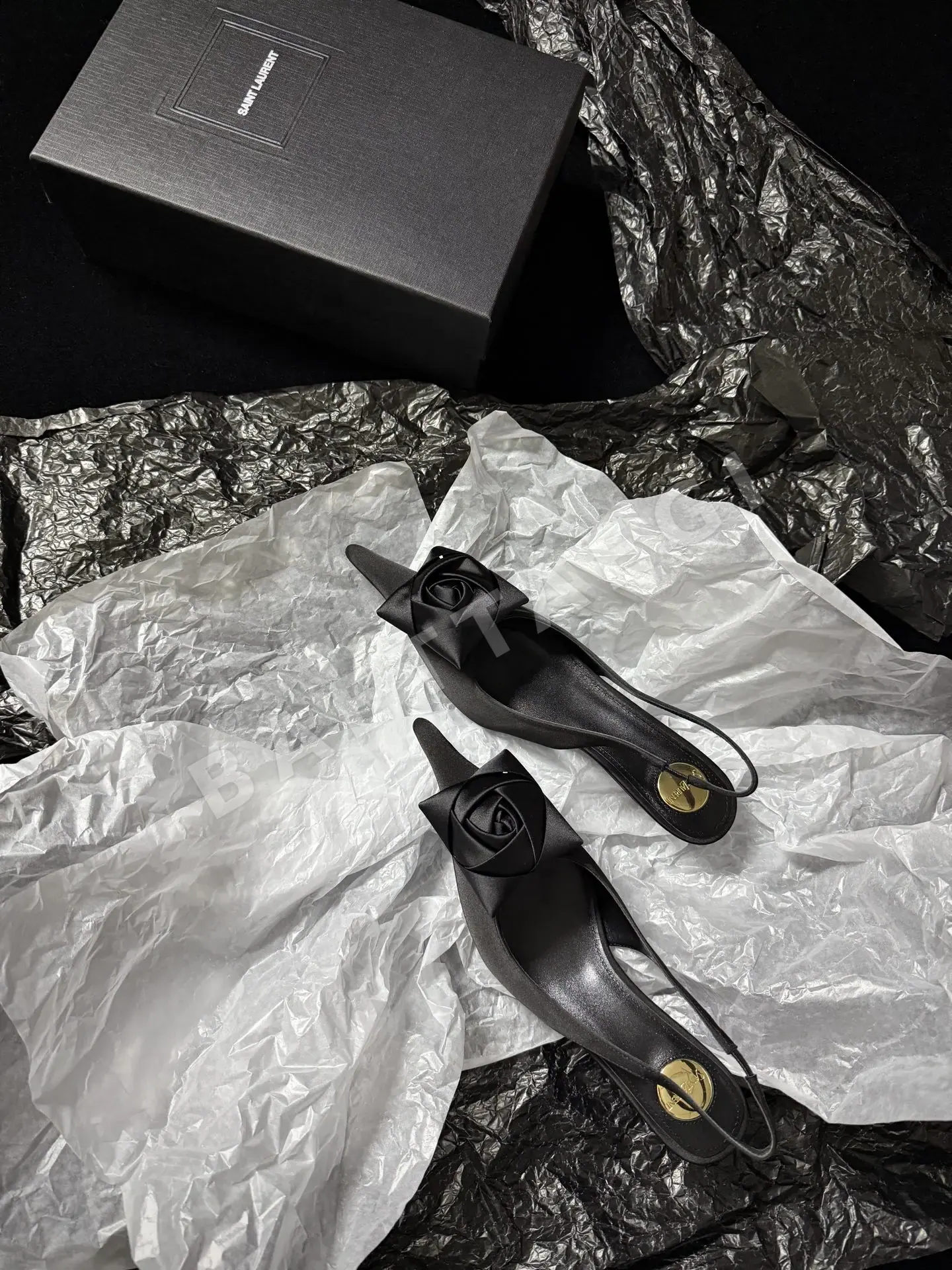 생로랑 YSL 장미 프린트 뾰족코 여성 신발 9363 상세 이미지 3