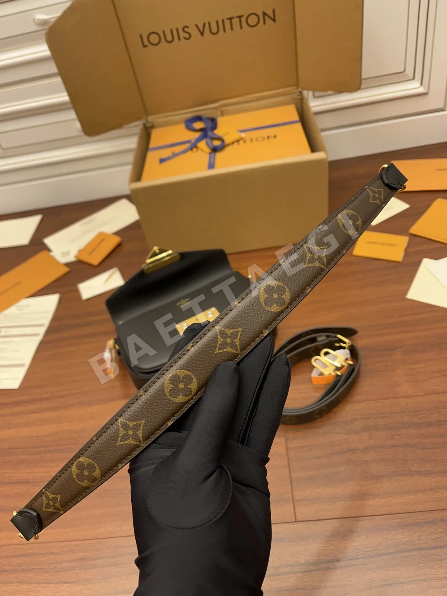 루이비통 M20393 가방 상세 이미지 7