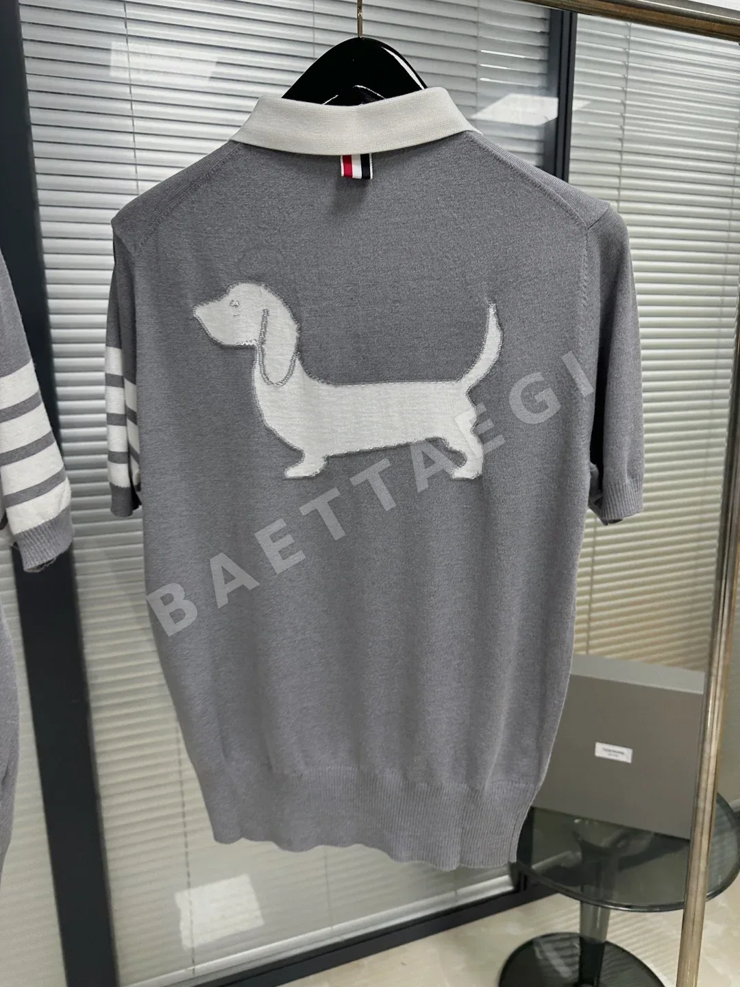 톰브라운 자카드 강아지 패턴 여성 반팔 폴로셔츠 상세 이미지 2