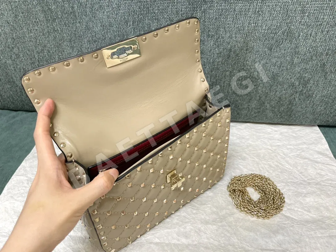 발렌티노 스터드 양가죽 미디엄 핸드백 상세 이미지 6