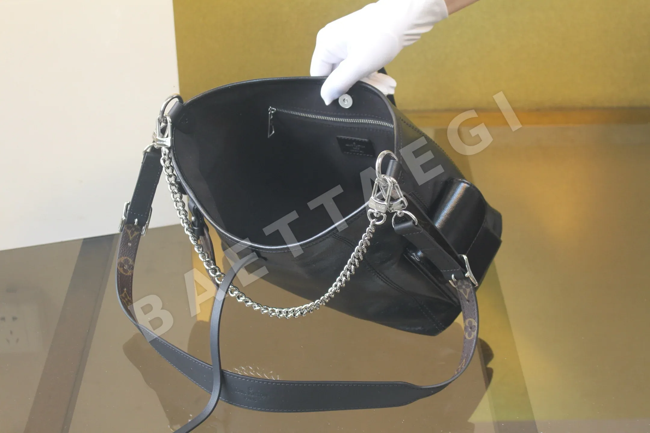 루이비통 가방 M24861 상세 이미지 7