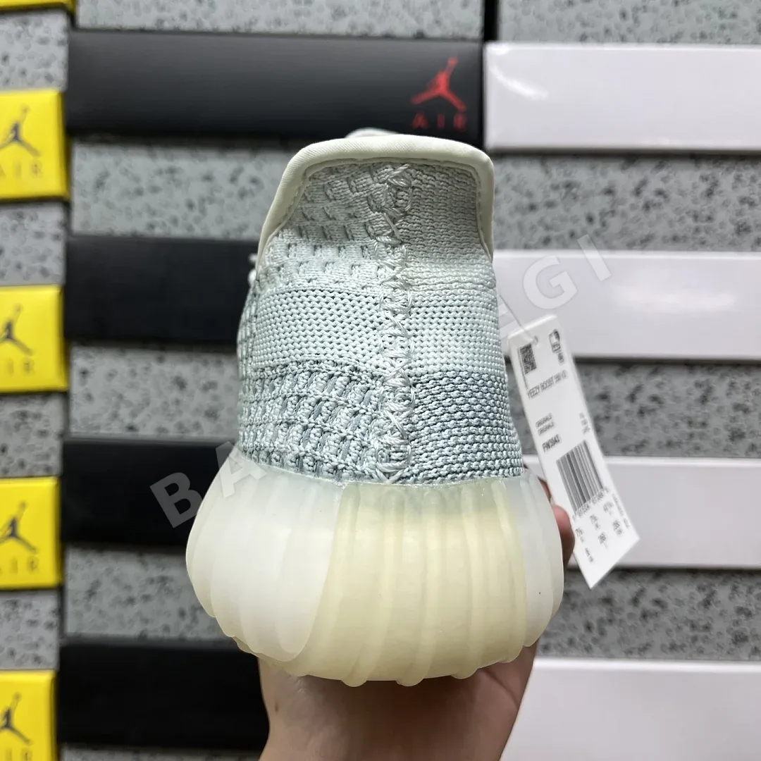 아디다스 [XQ] 이지 부스트 350 V2 FW3043 200783 Adidas Yeezy Boost 350 V2 Cloud White 상세 이미지 2