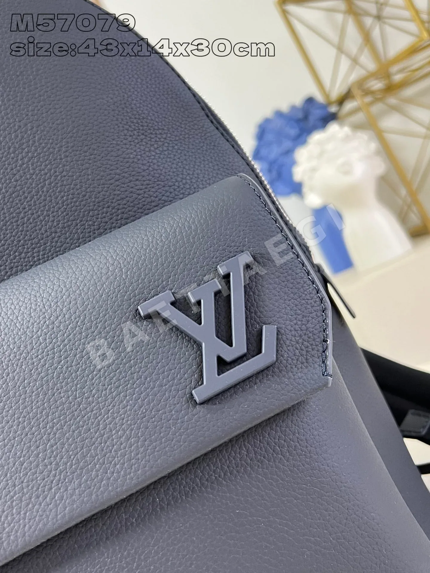 루이비통 M57079 블루 백팩 상세 이미지 2