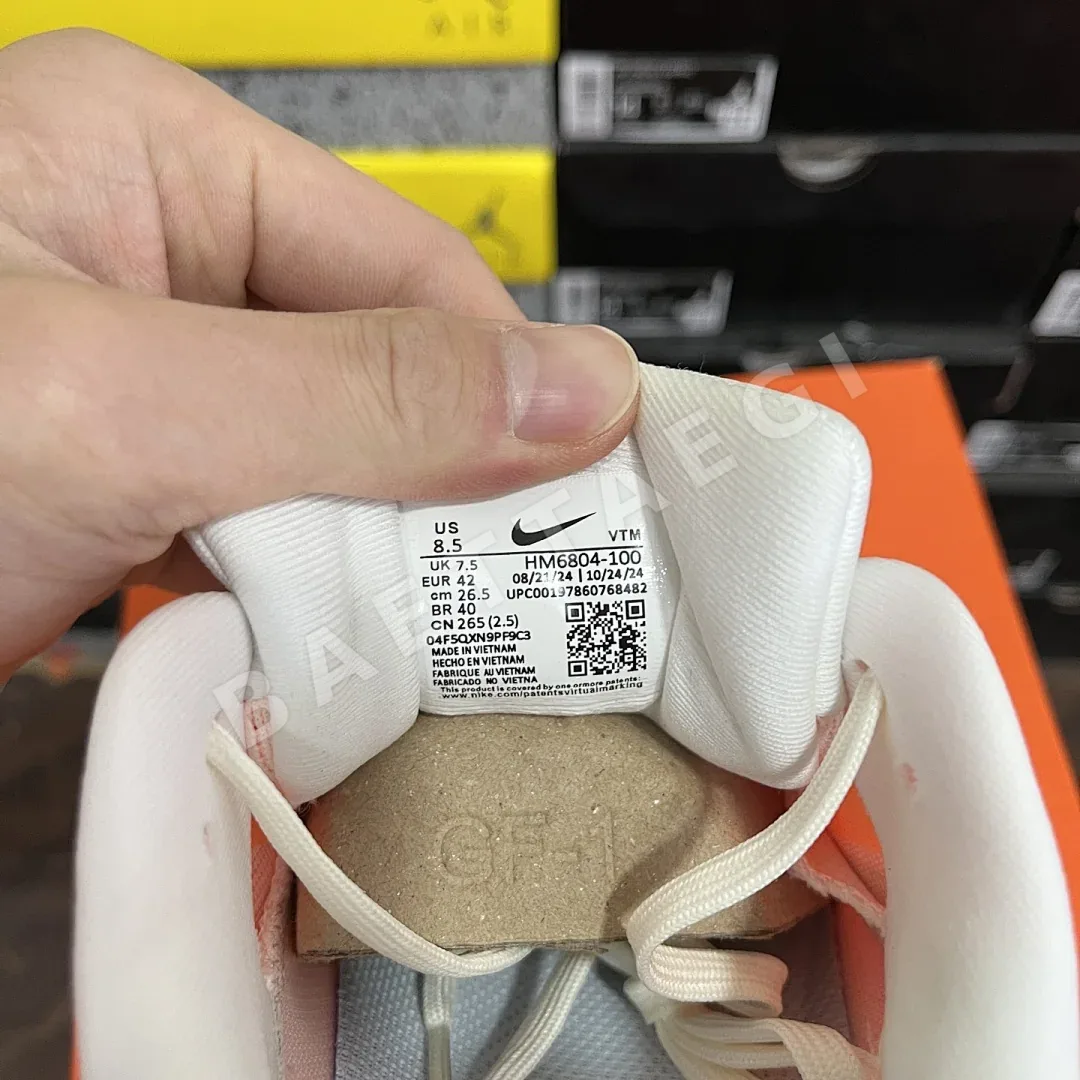 나이키 줌 보메로 18 HM6804-100 201095 Nike Zoom Vomero 18 상세 이미지 9