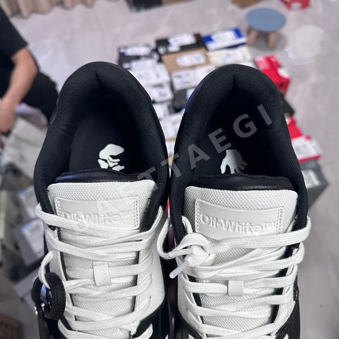 오프화이트 블랙 화이트 202312 Off White 상세 이미지 6