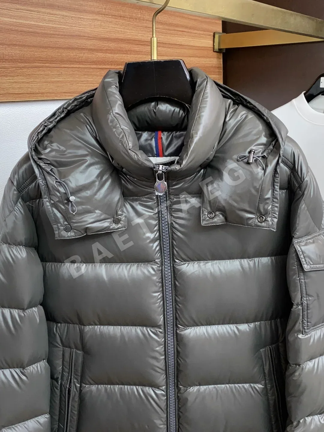 몽클레르 마야(Moncler Maya) 후드 쇼트 다운 자켓 상세 이미지 2