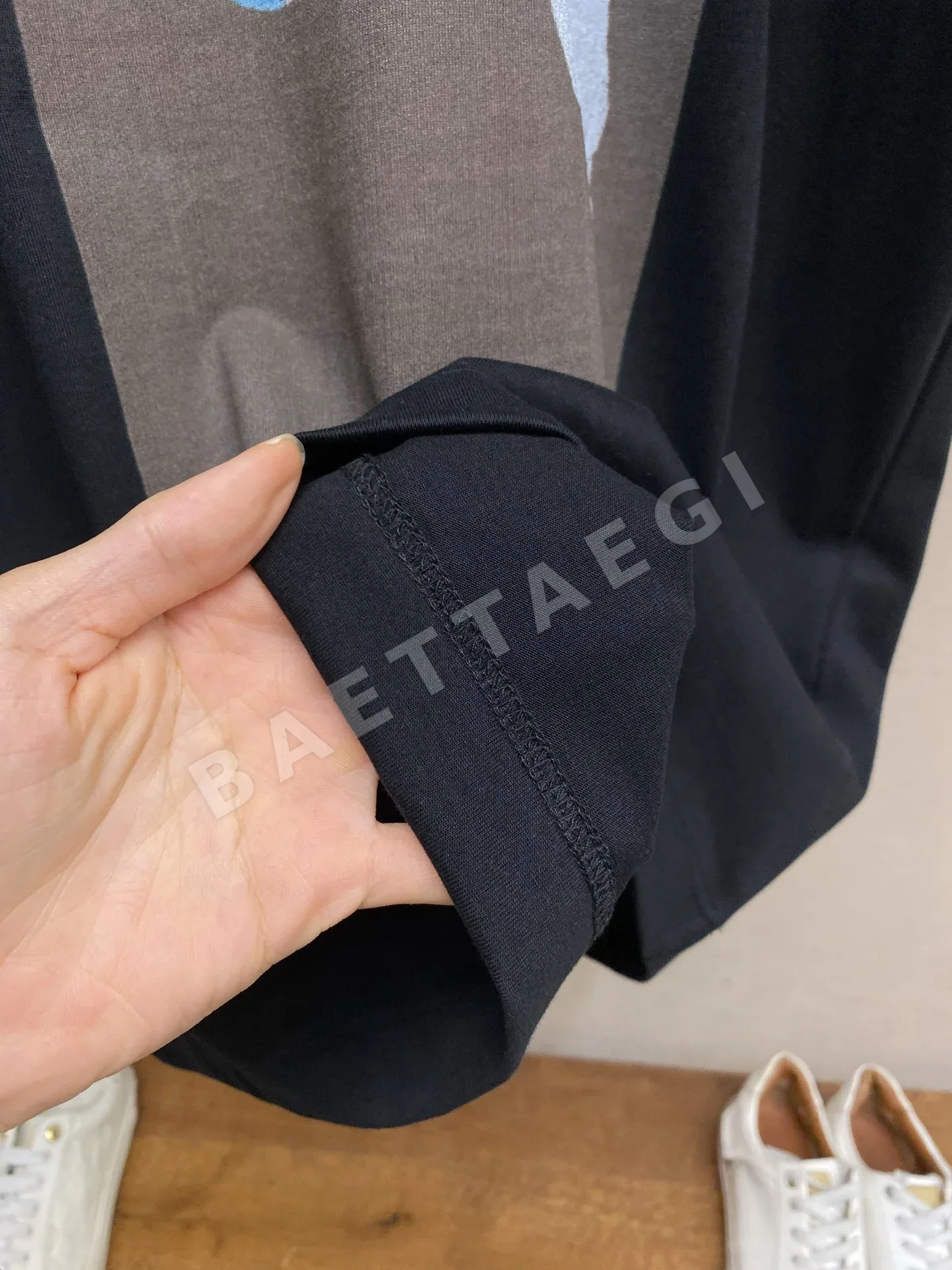 보테가베네타 추상 얼굴 프린트 코튼 반팔 티셔츠 상세 이미지 7