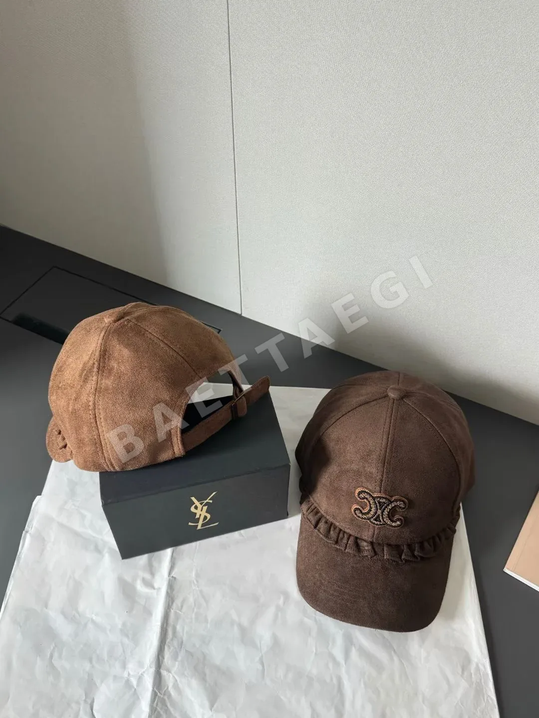 셀린느 스웨이드 베이스볼 캡 상세 이미지 6