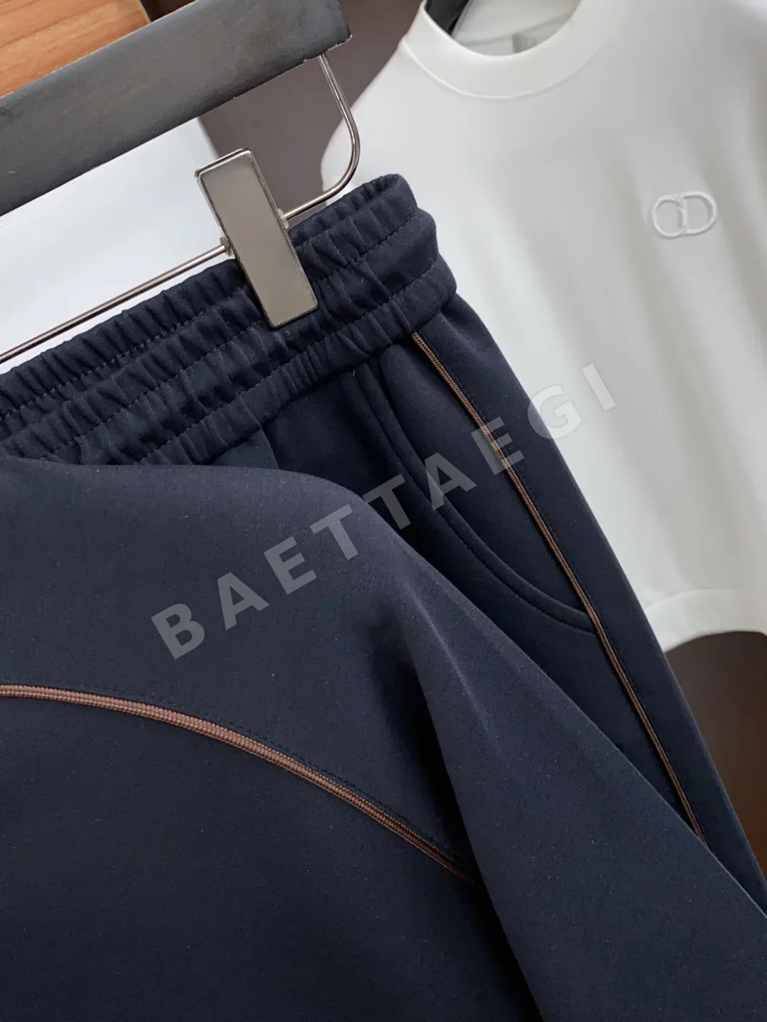로로피아나 스탠드카라 클래식 자수 가디건 자켓 상세 이미지 3
