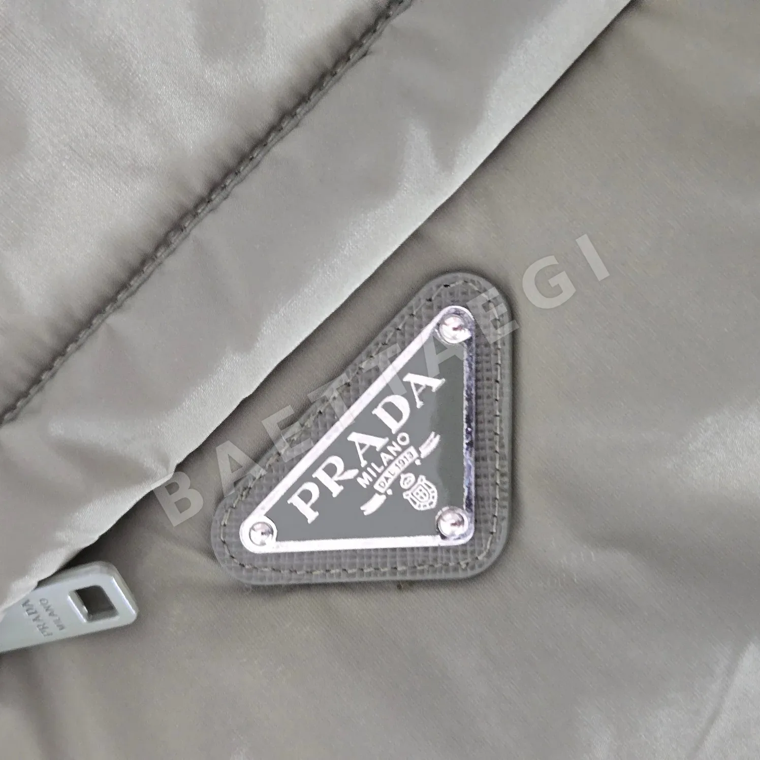 프라다 신상품 도매 - DM P230 프라다 24/FW 경량 다운 베스트, 사이즈 S, M, L, XL 5480 Prada 상세 이미지 6