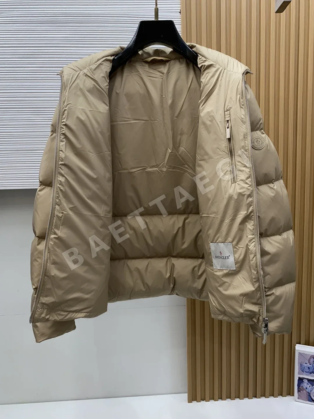 몽클레르 남성 덕다운 패딩 상세 이미지 8