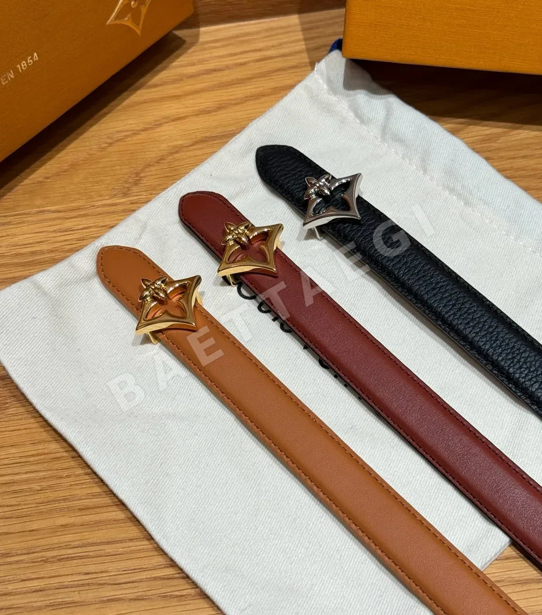 루이비통 플라워그램 패턴 20mm 리버시블 벨트 상세 이미지 3