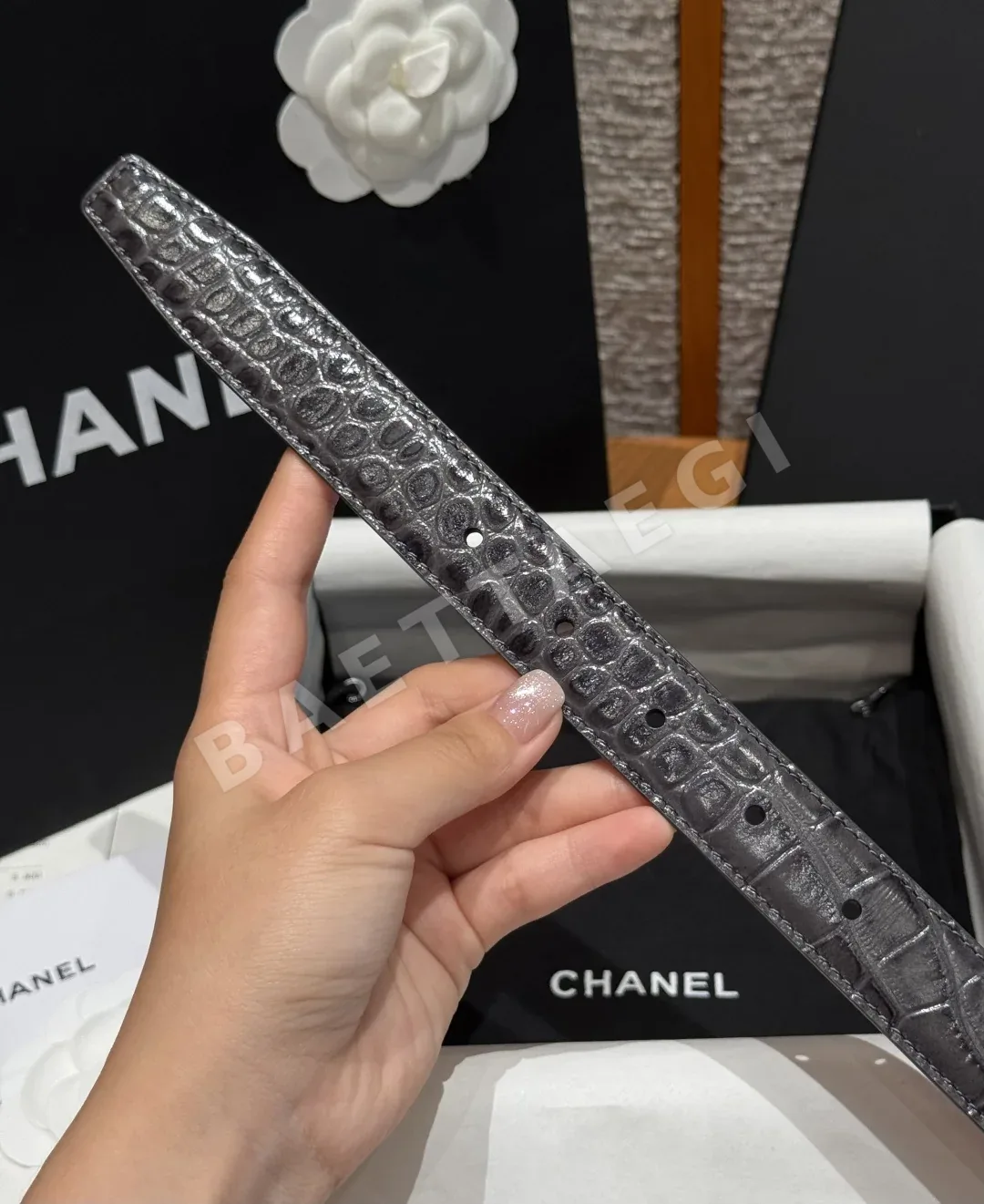 샤넬 더블 C 스퀘어 버클 악어가죽 엠보싱 벨트 상세 이미지 7