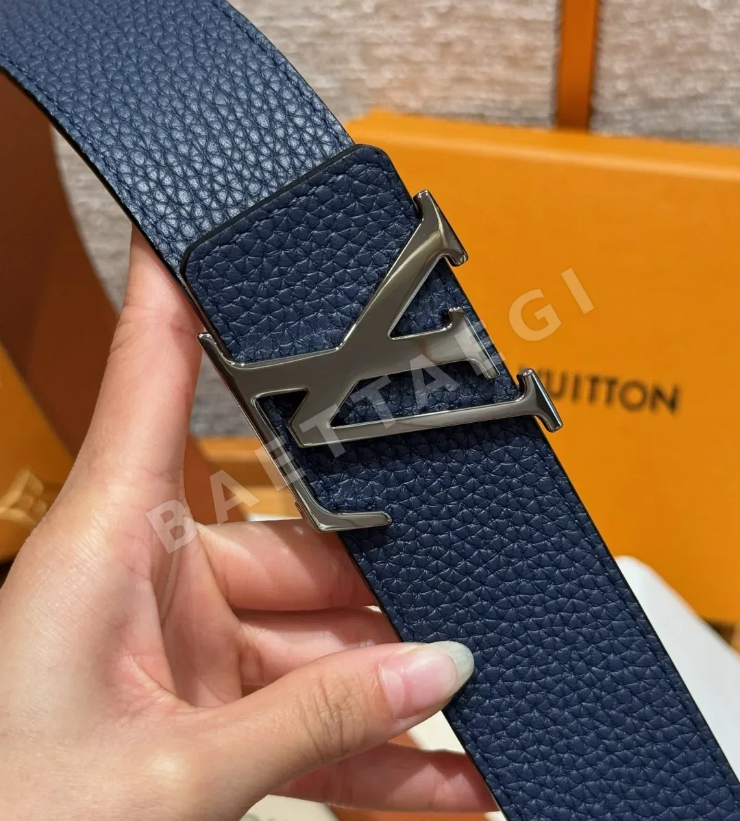 루이비통 JD350 타우릴론 리버시블 40mm 벨트 상세 이미지 4