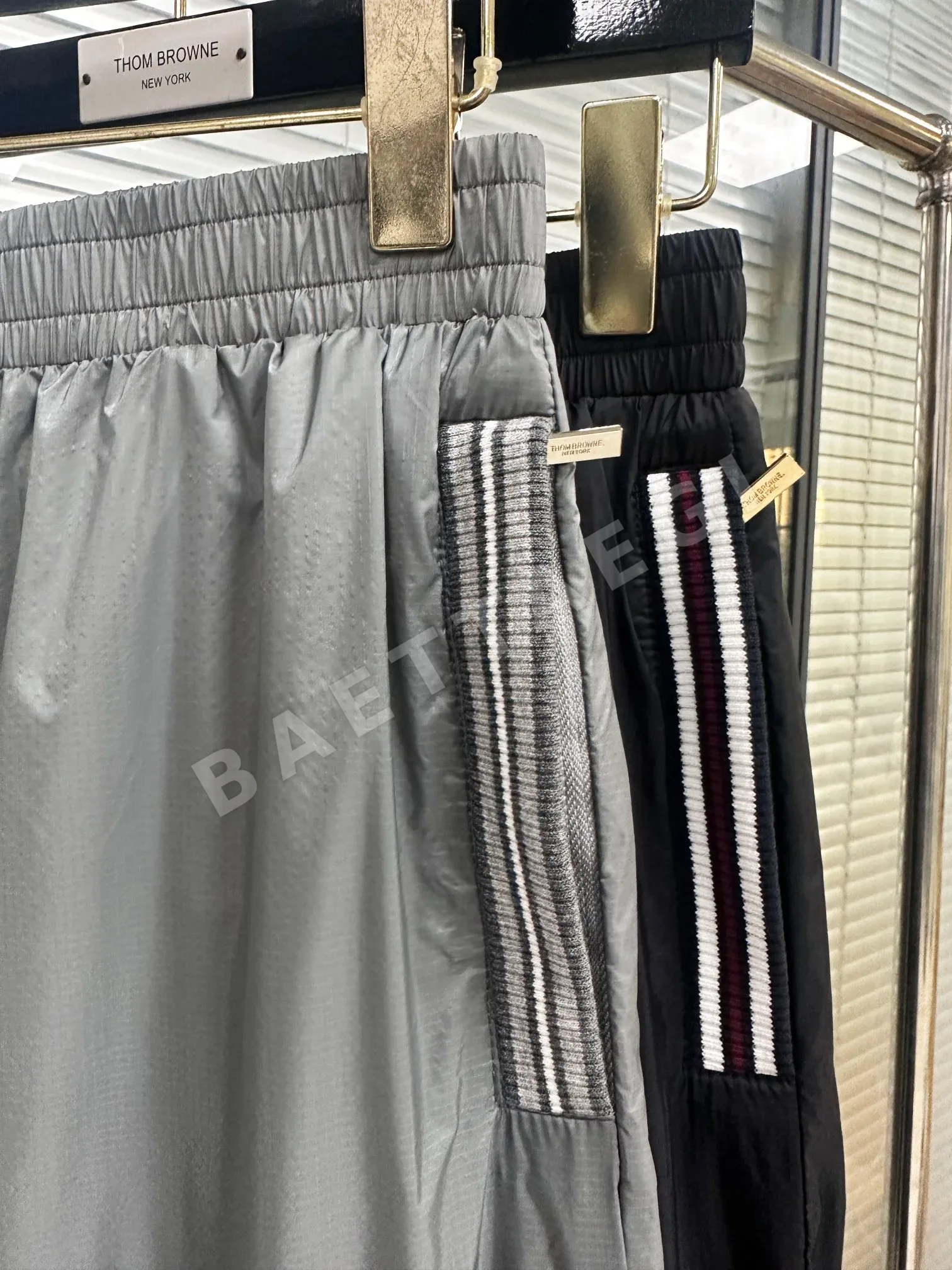 톰브라운 체크 나일론 남성 바지 상세 이미지 9