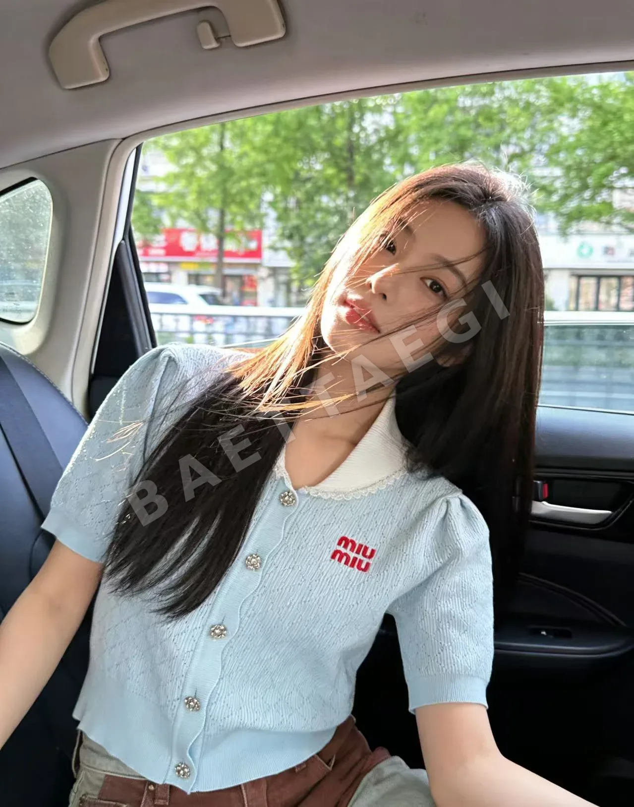 미우미우 피터팬 카라 패치워크 레이스 트림 반팔 니트 가디건 52362
