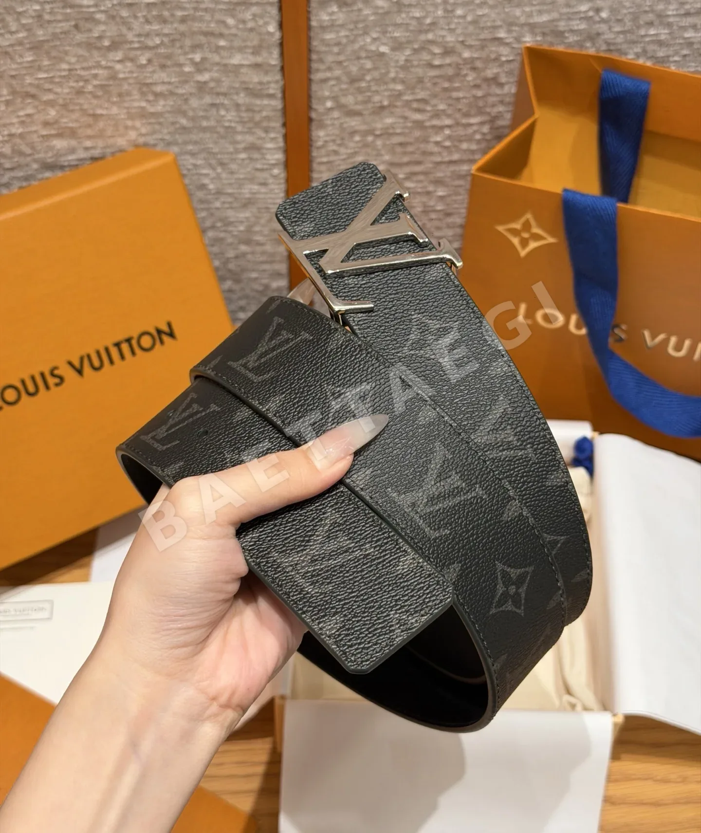 루이비통 이니셜 메탈 버클 40mm 리버시블 벨트 상세 이미지 2