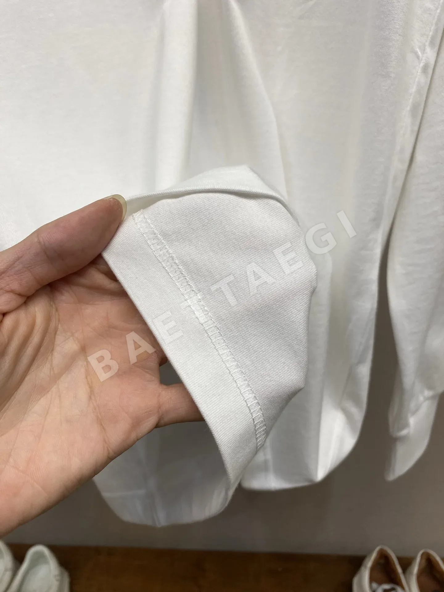 디올 코튼 로고 긴팔 티셔츠 상세 이미지 8