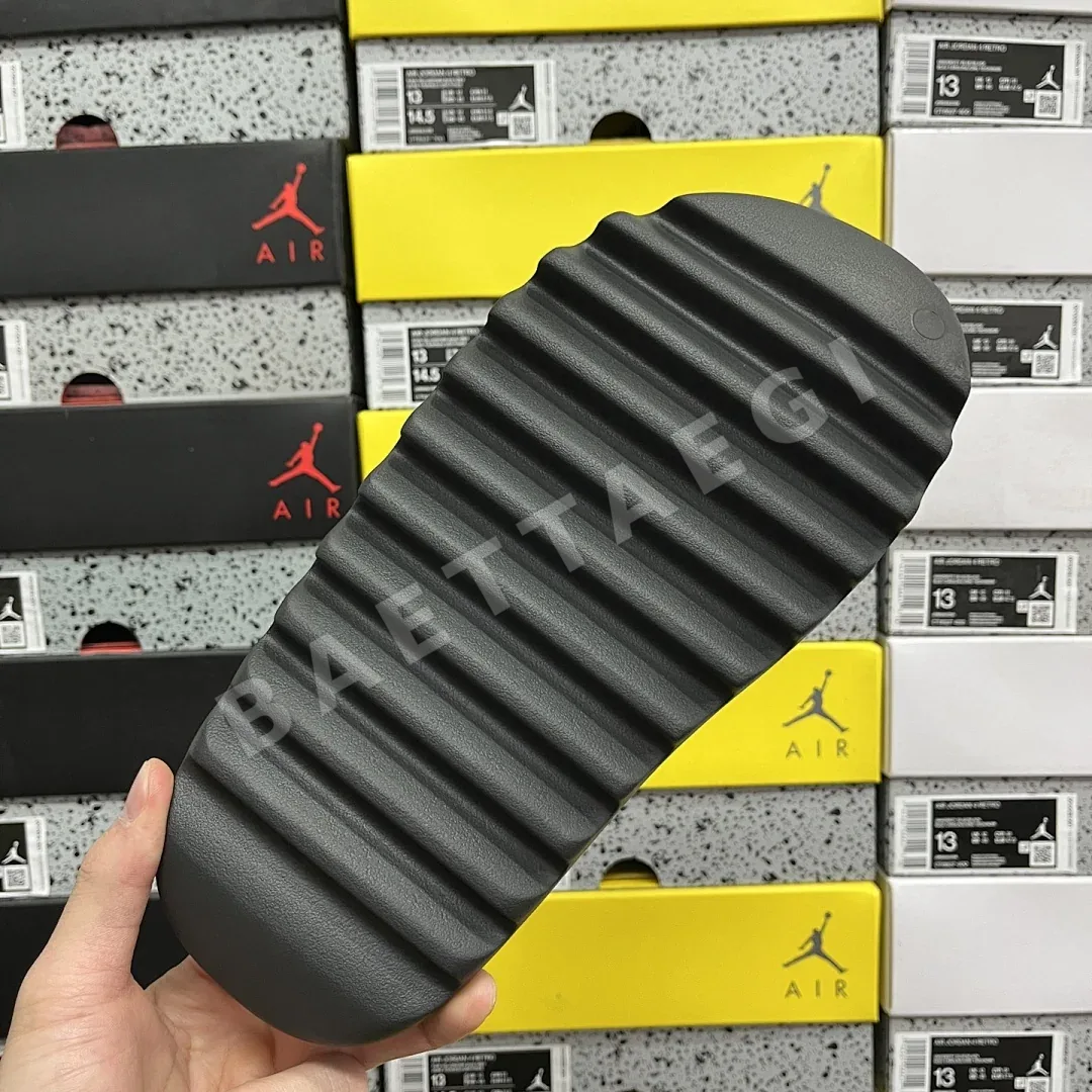 아디다스 이지 슬라이드 HQ6448 200640 Adidas Yeezy Slide Resin 상세 이미지 3