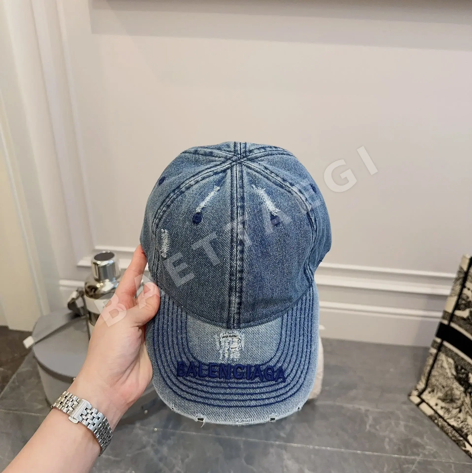 발렌시아가 워시드 데님 베이스볼캡 상세 이미지 3