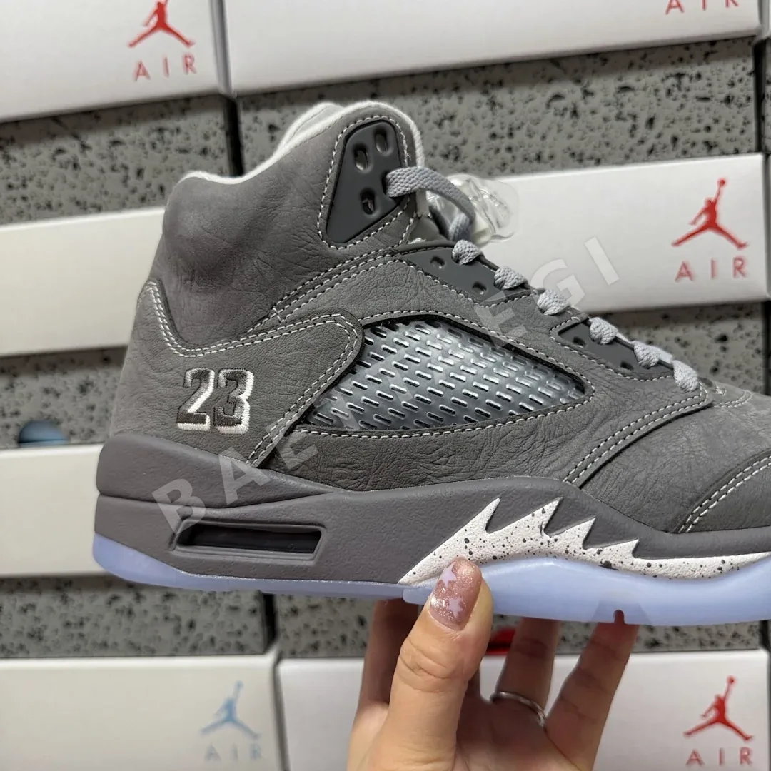 나이키 [GX] 조던 5 레트로 DD0587-002 201353 Nike Jordan 5 Retro Wolf Grey 상세 이미지 4