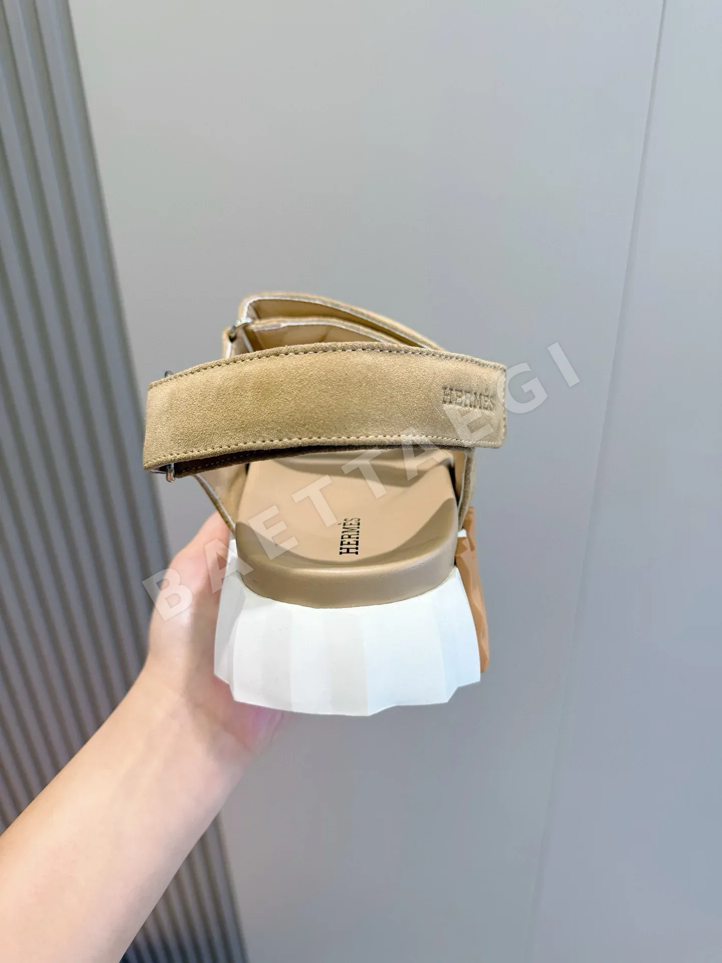 에르메스 주니어 샌들 남성 가죽 초경량 대비 컬러 솔 상세 이미지 6