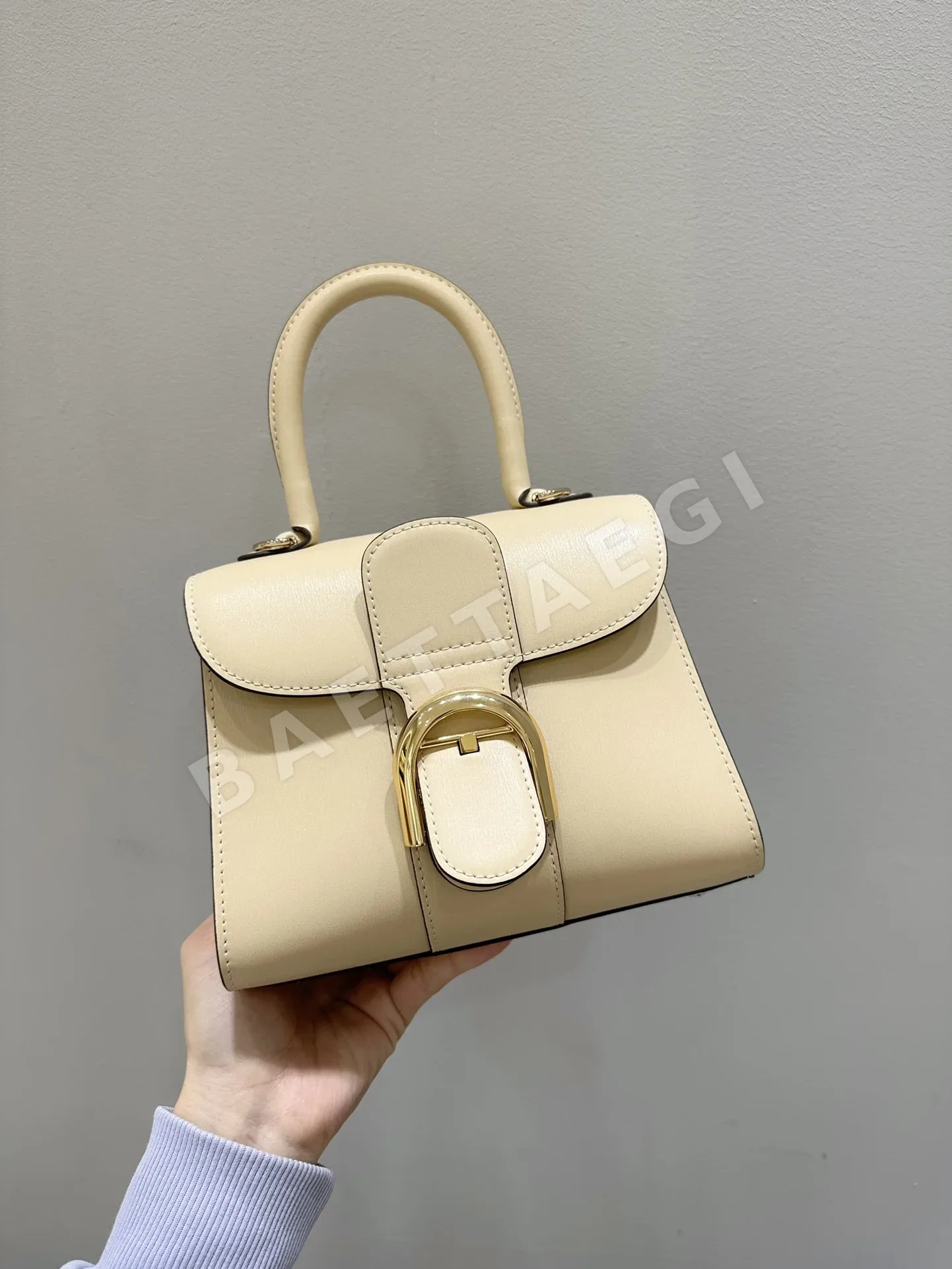 델보 더블 링 브릴리언트 박스 램스킨 숄더백 191155
