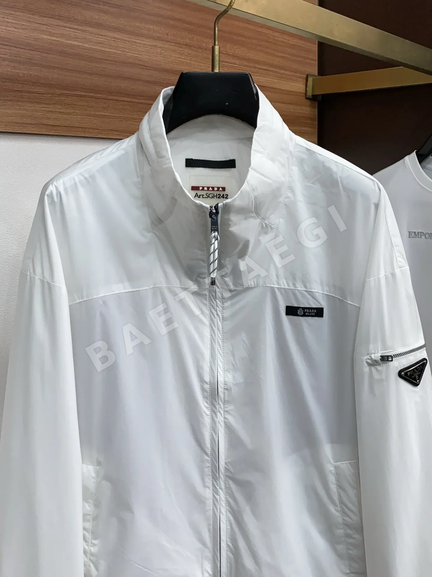 프라다 슬림핏 집업 자켓 남성 상세 이미지 2