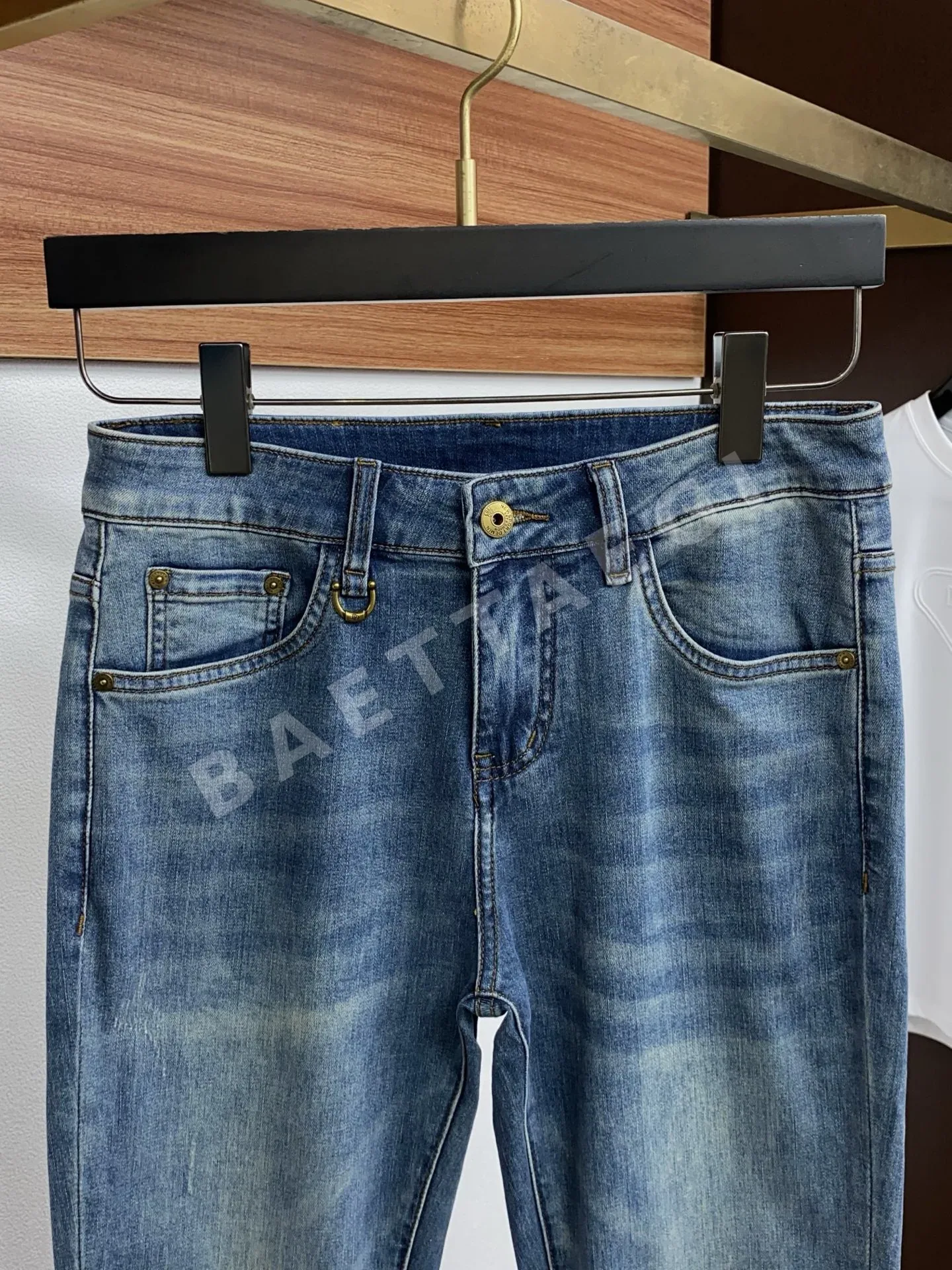 몽클레르 남성 데님 바지 상세 이미지 3