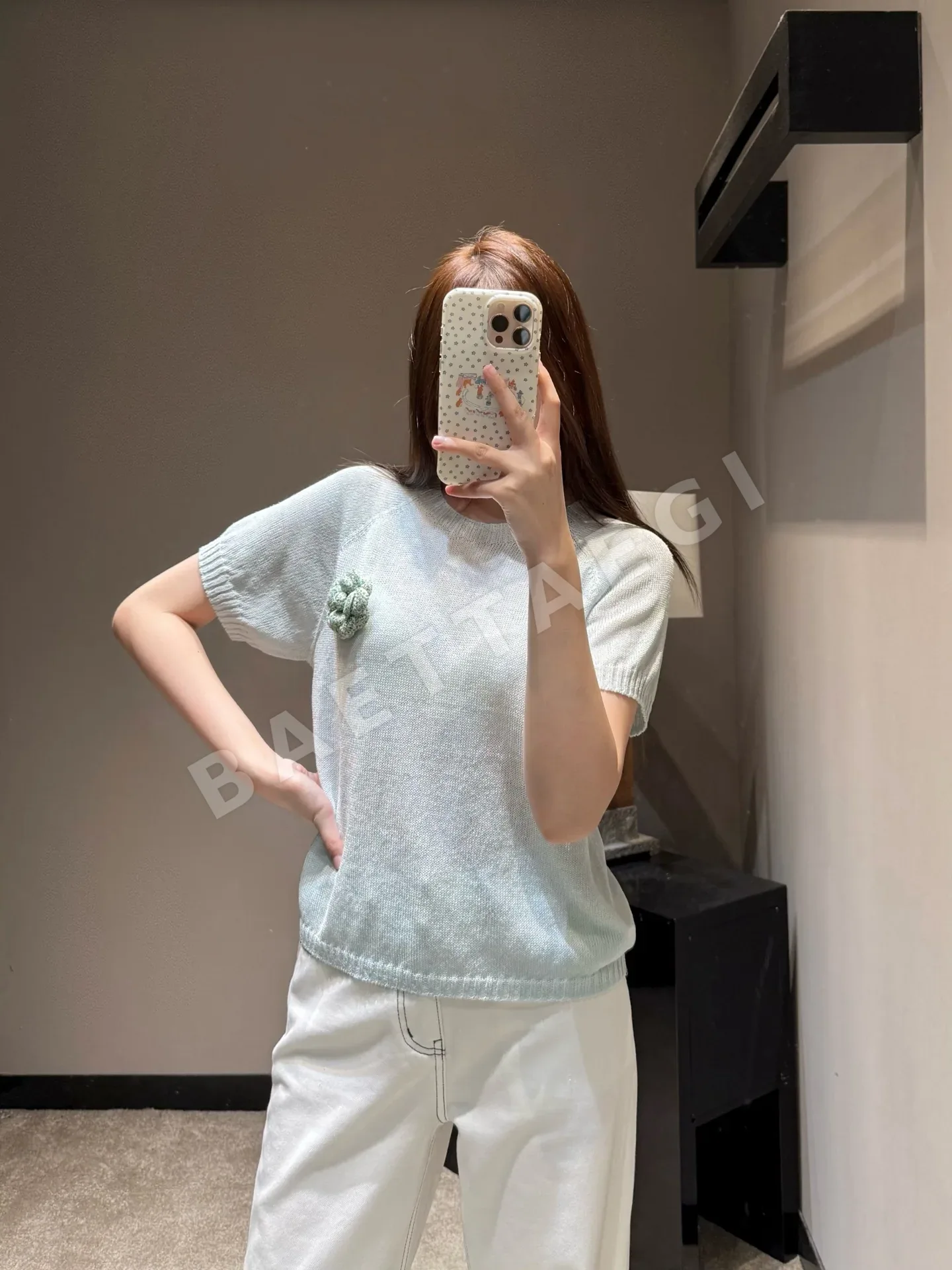 샤넬 카멜리아 브로치 라이트 블루 반팔 니트 티셔츠 상세 이미지 9