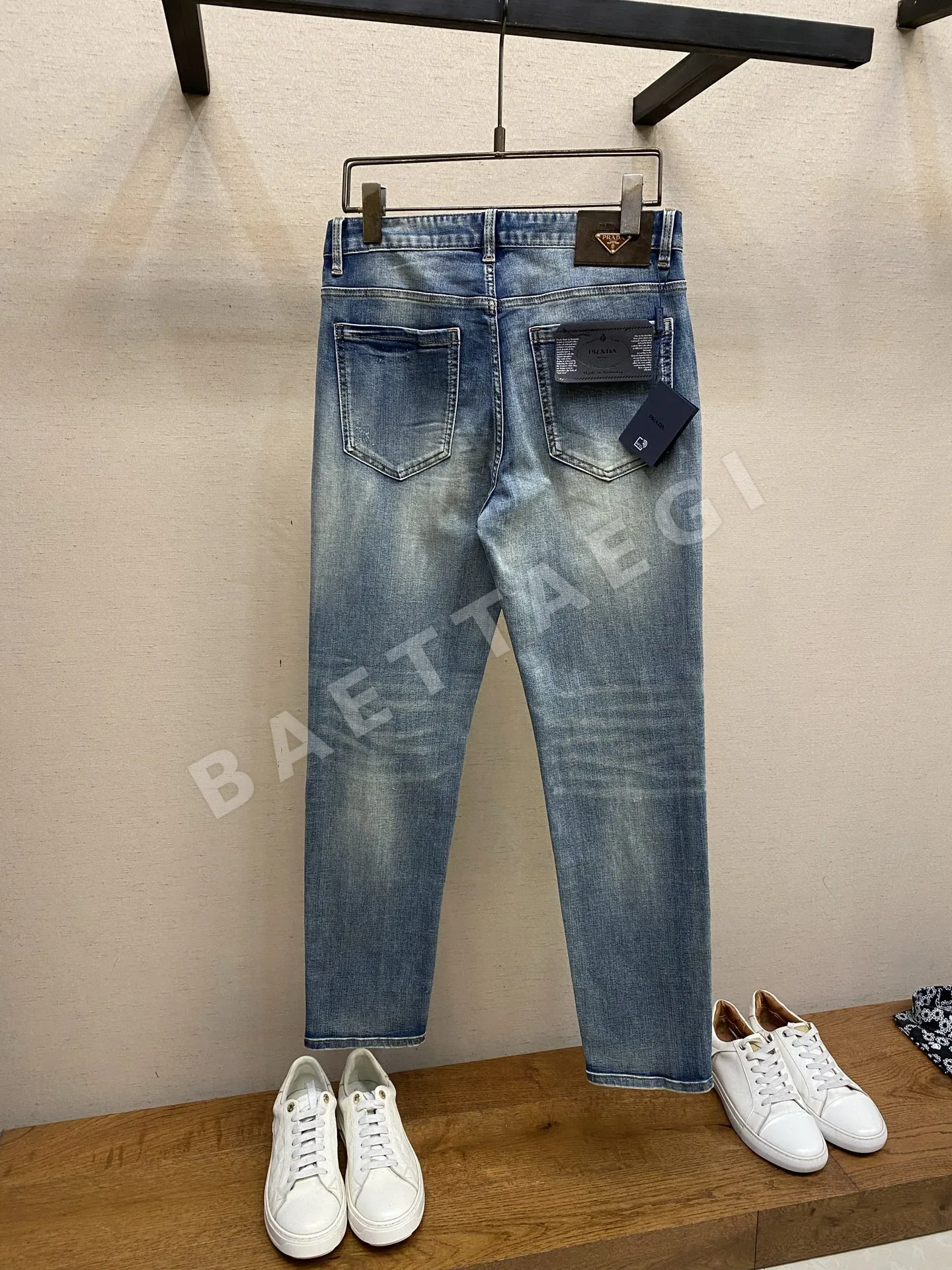 프라다 2025 봄 데님 바지 상세 이미지 2
