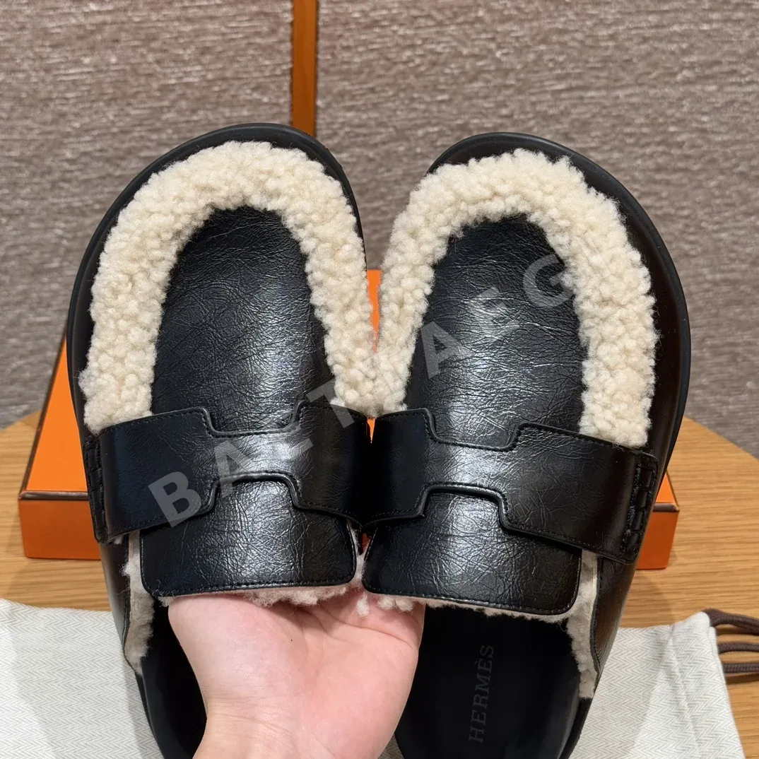 에르메스 고 뮬 샌들 블랙 가죽 상세 이미지 3