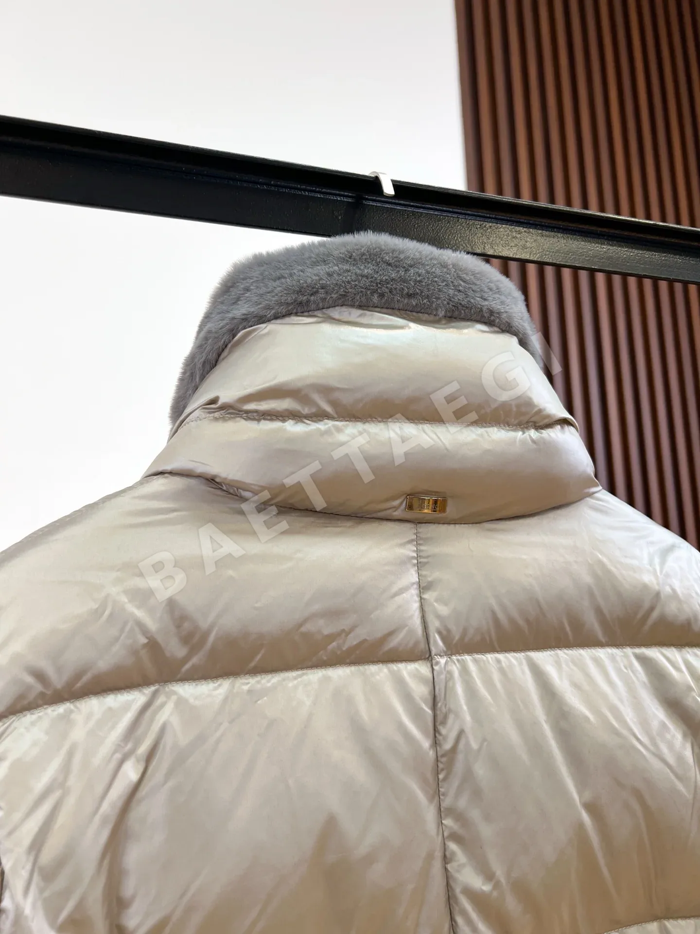 에르노 화이트 구스 다운 여성 패딩 AH-803 상세 이미지 4