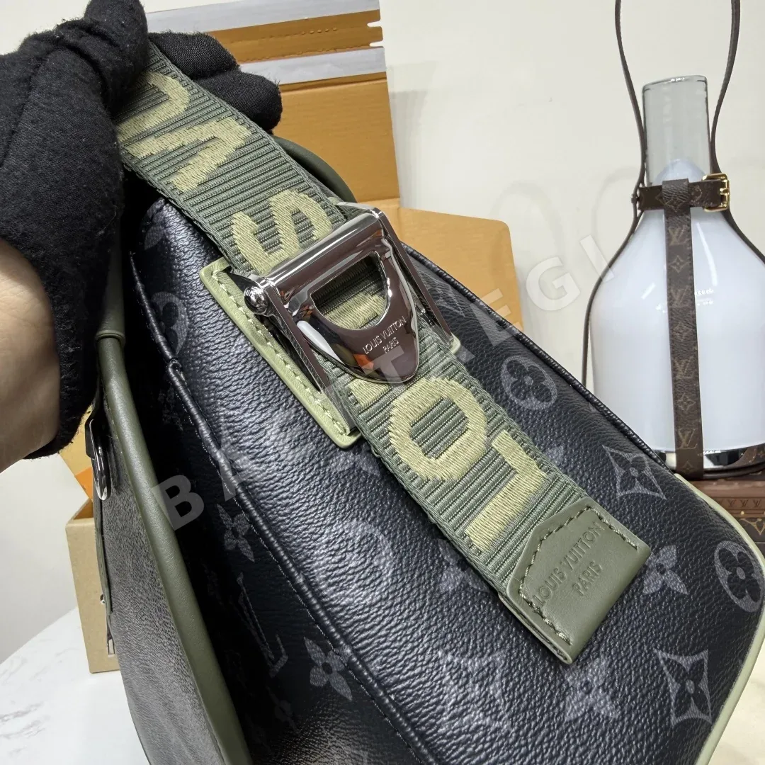 루이비통 쿠리어 메신저백 M28630 상세 이미지 8