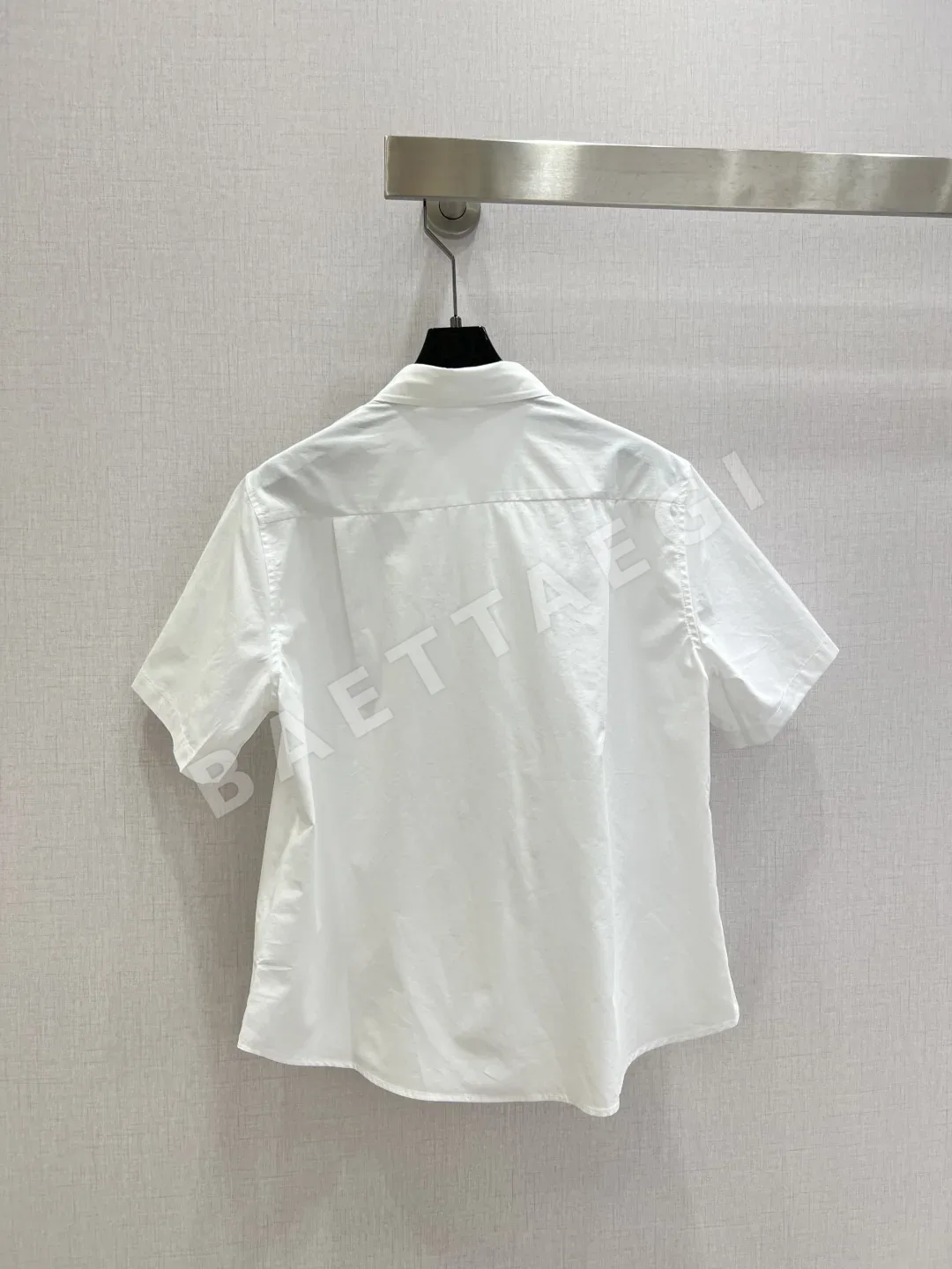 디올 벌 자수 화이트 카라 셔츠 상세 이미지 8