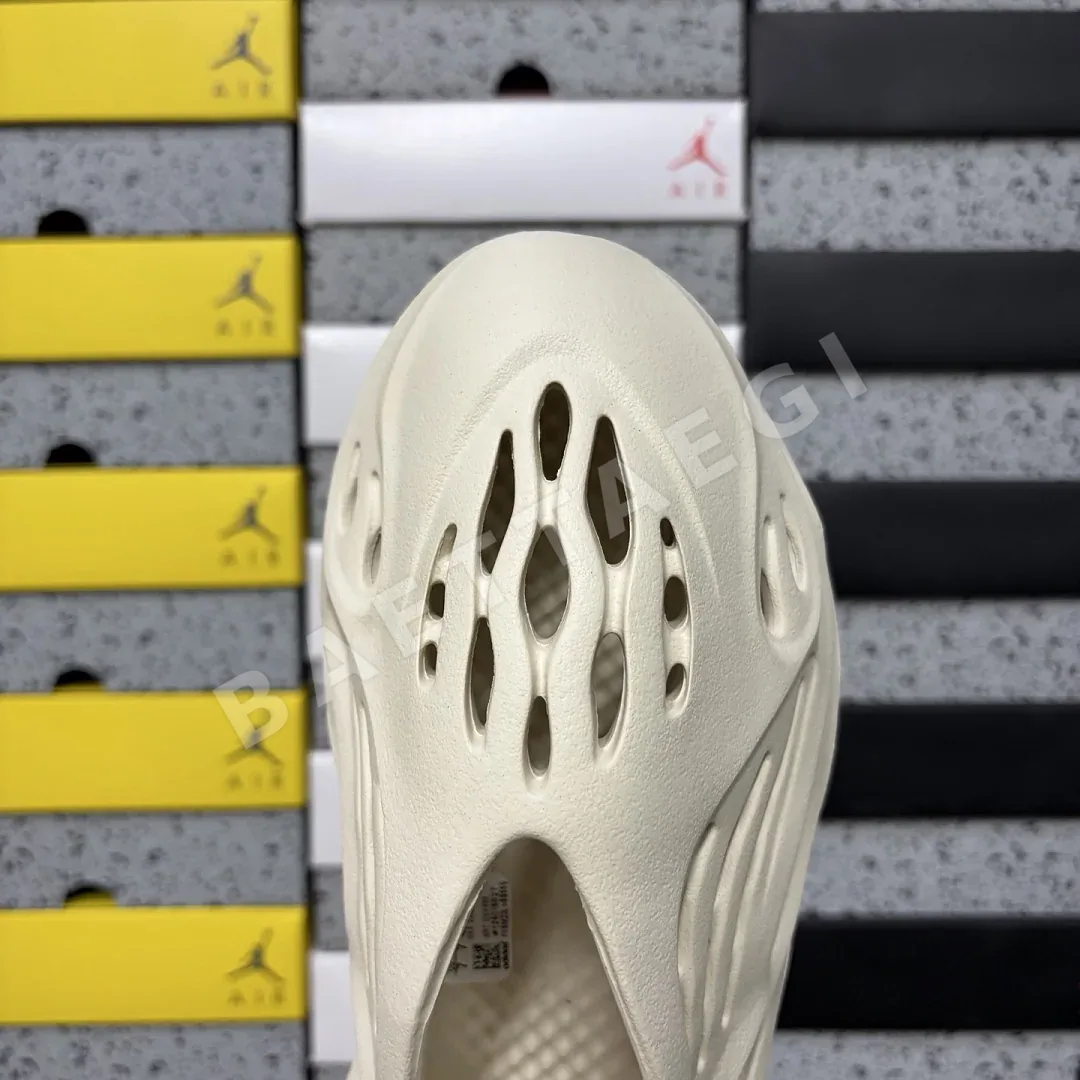 아디다스 [LW] 이지 폼 RNNR G55486 200648 Adidas Yeezy Foam RNNR Ararat 상세 이미지 2
