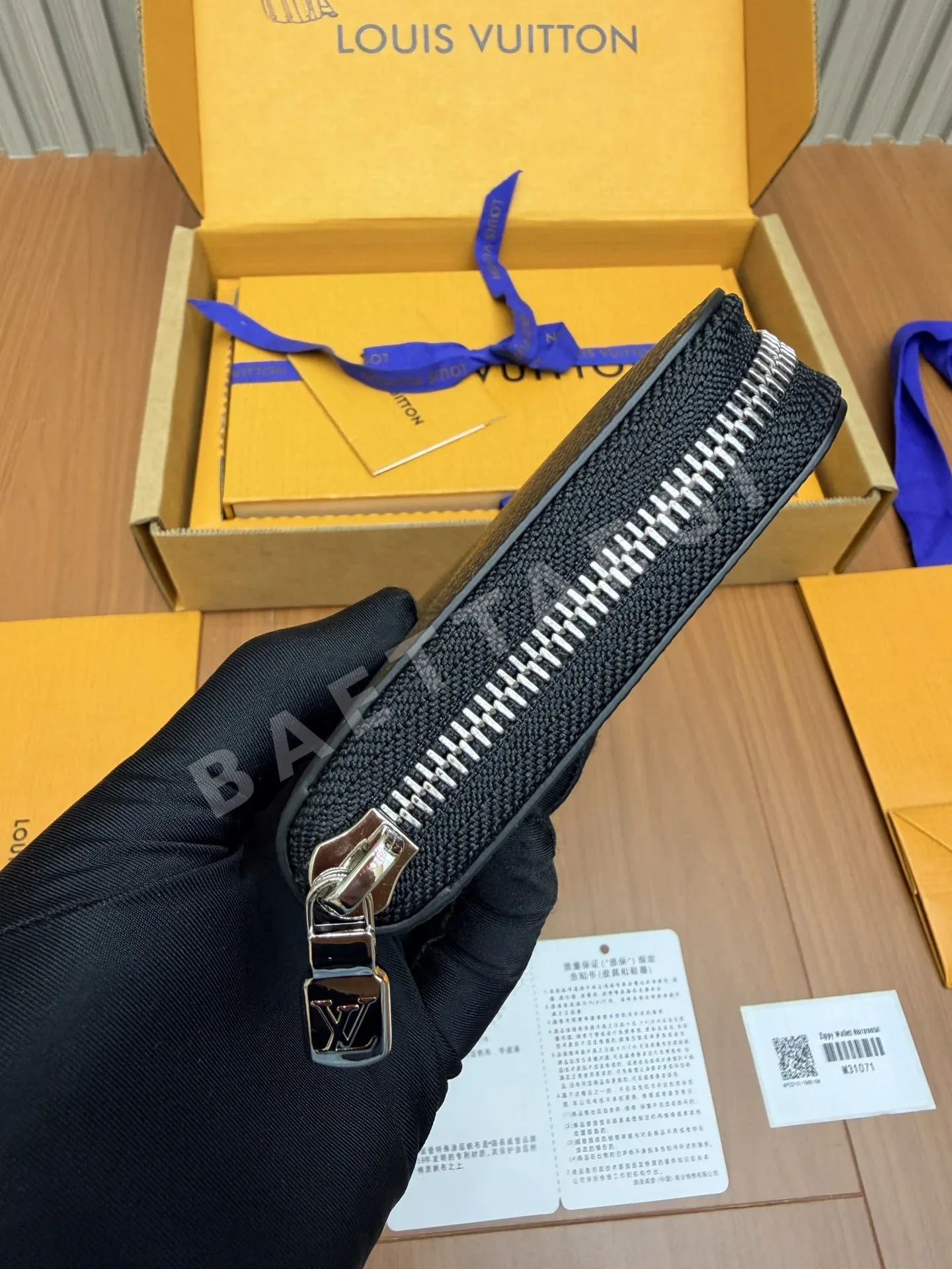 루이비통 M31071 지갑 상세 이미지 8