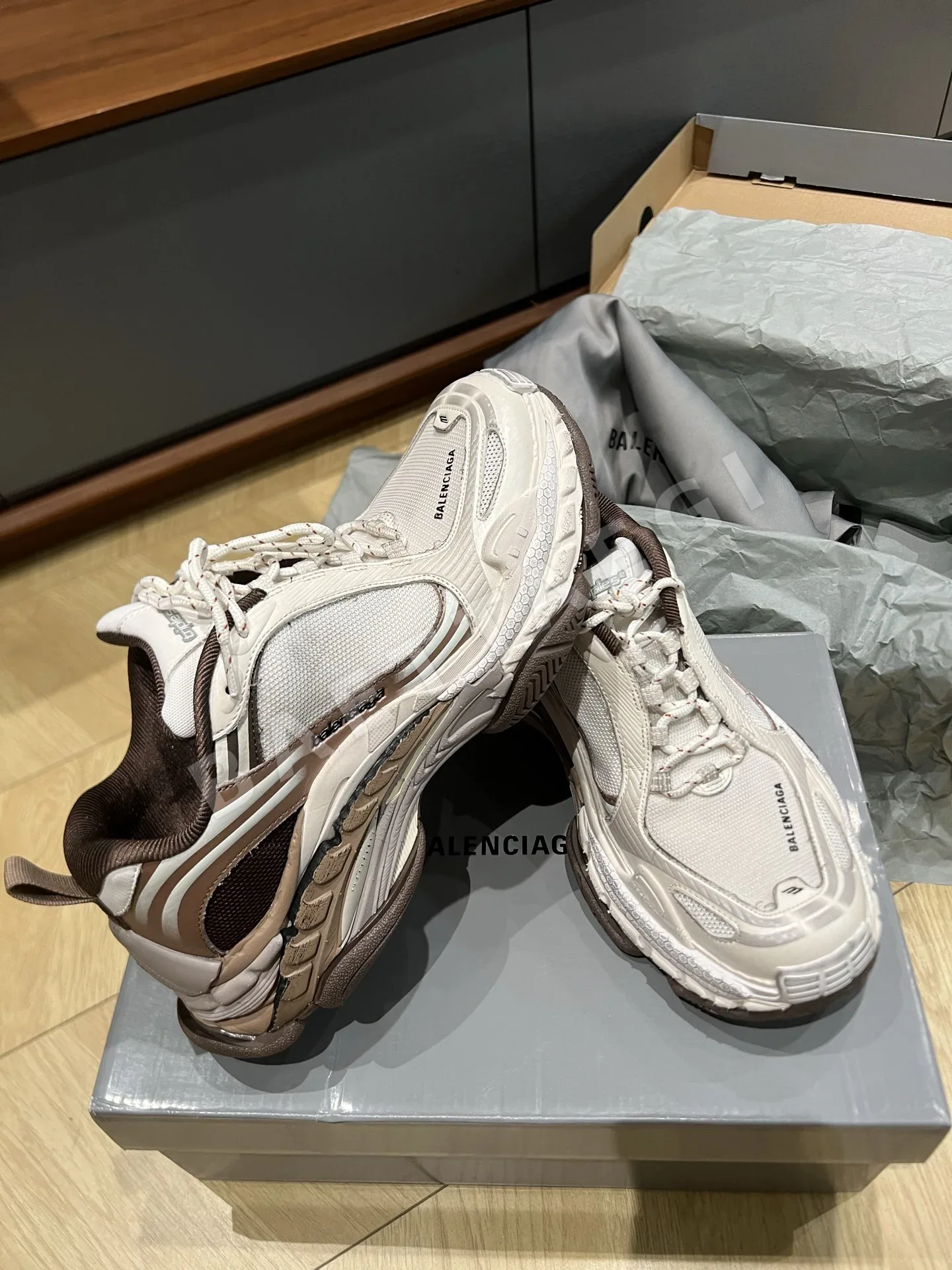 발렌시아가 신발 상세 이미지 6