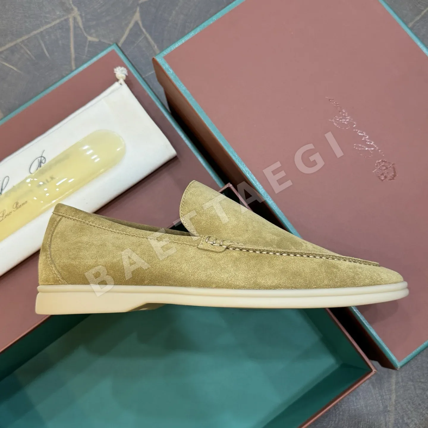 로로피아나 로퍼 스웨이드 상세 이미지 4