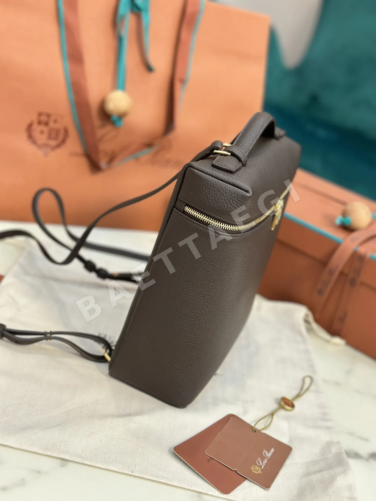 로로피아나 엑스트라 포켓 백팩 상세 이미지 6