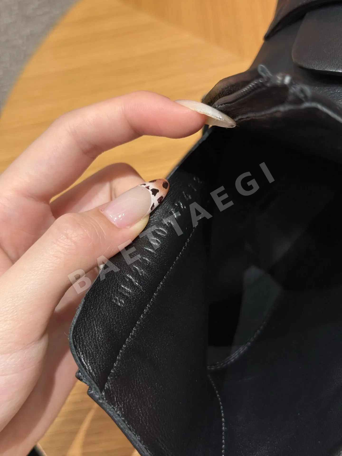 에르메스 켈시 앵클 부츠 블랙 카프스킨 실버 버클 상세 이미지 9