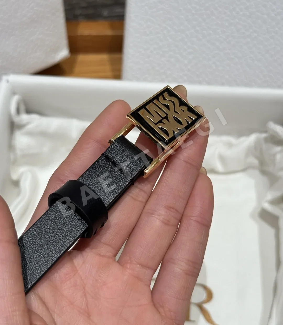 디올 15mm 광택 가죽 벨트 상세 이미지 6
