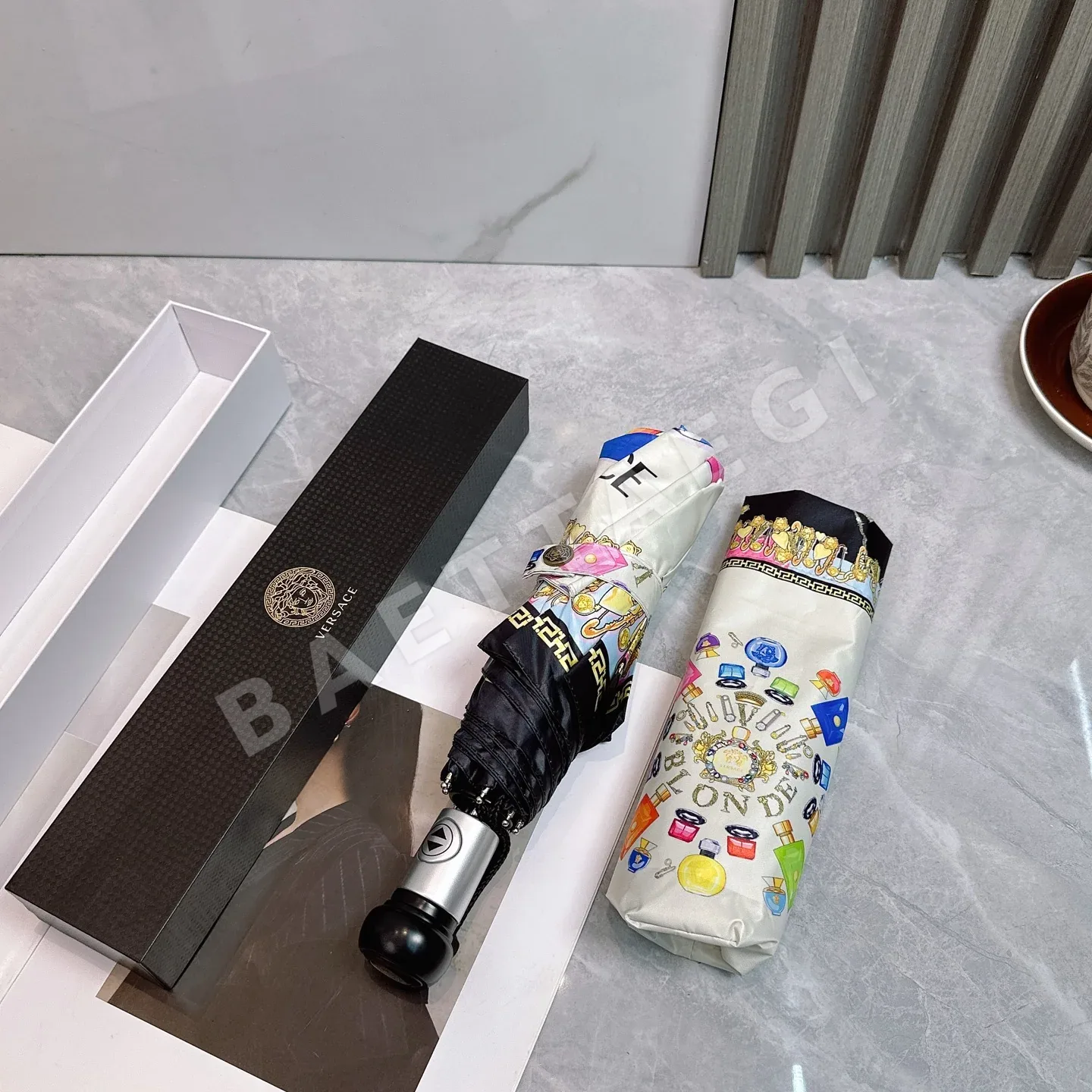 베르사체 3단 자동 접이식 우산 상세 이미지 6