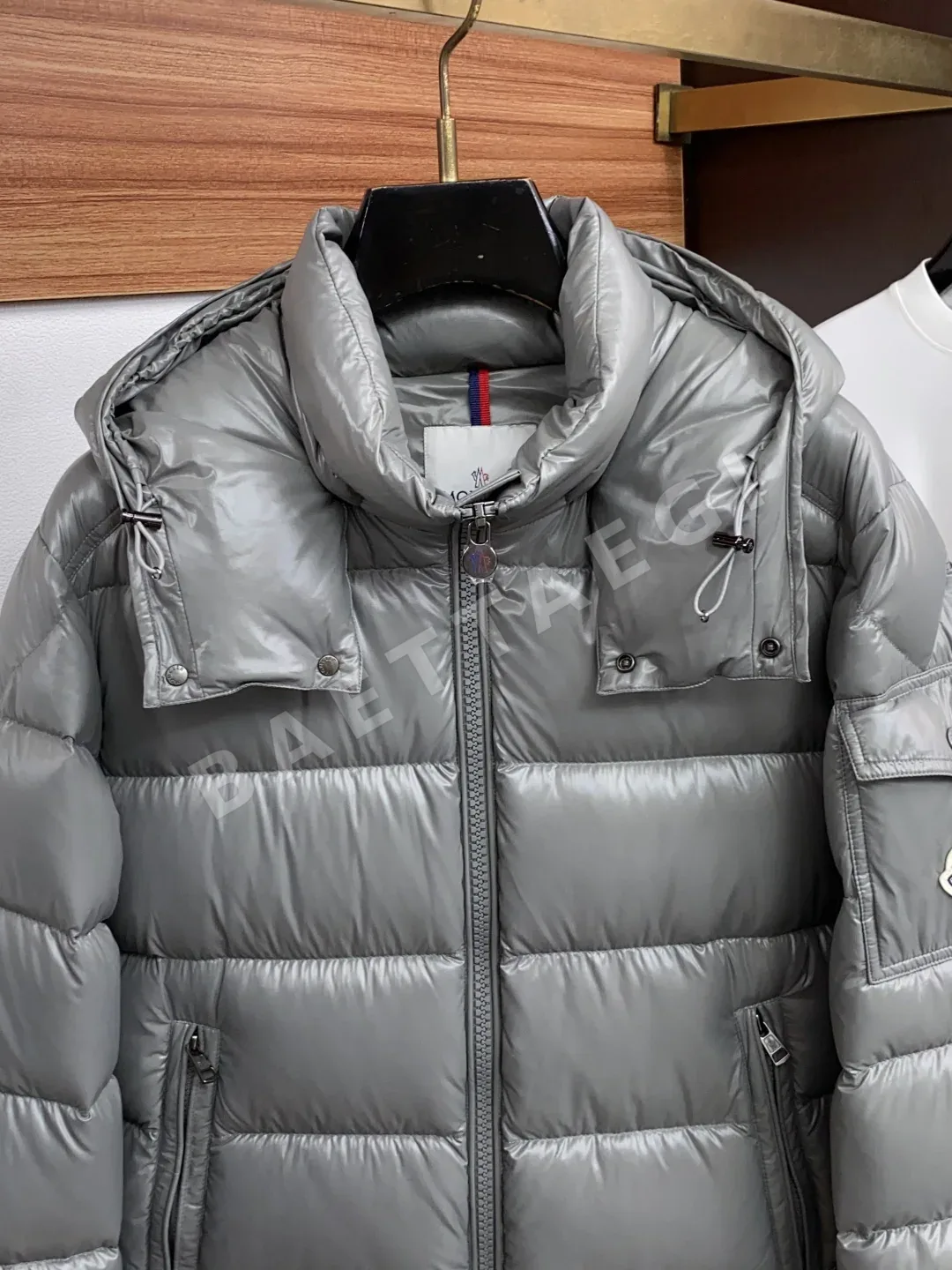 몽클레르 마야(Moncler Maya) 후드 쇼트 다운 자켓 상세 이미지 2