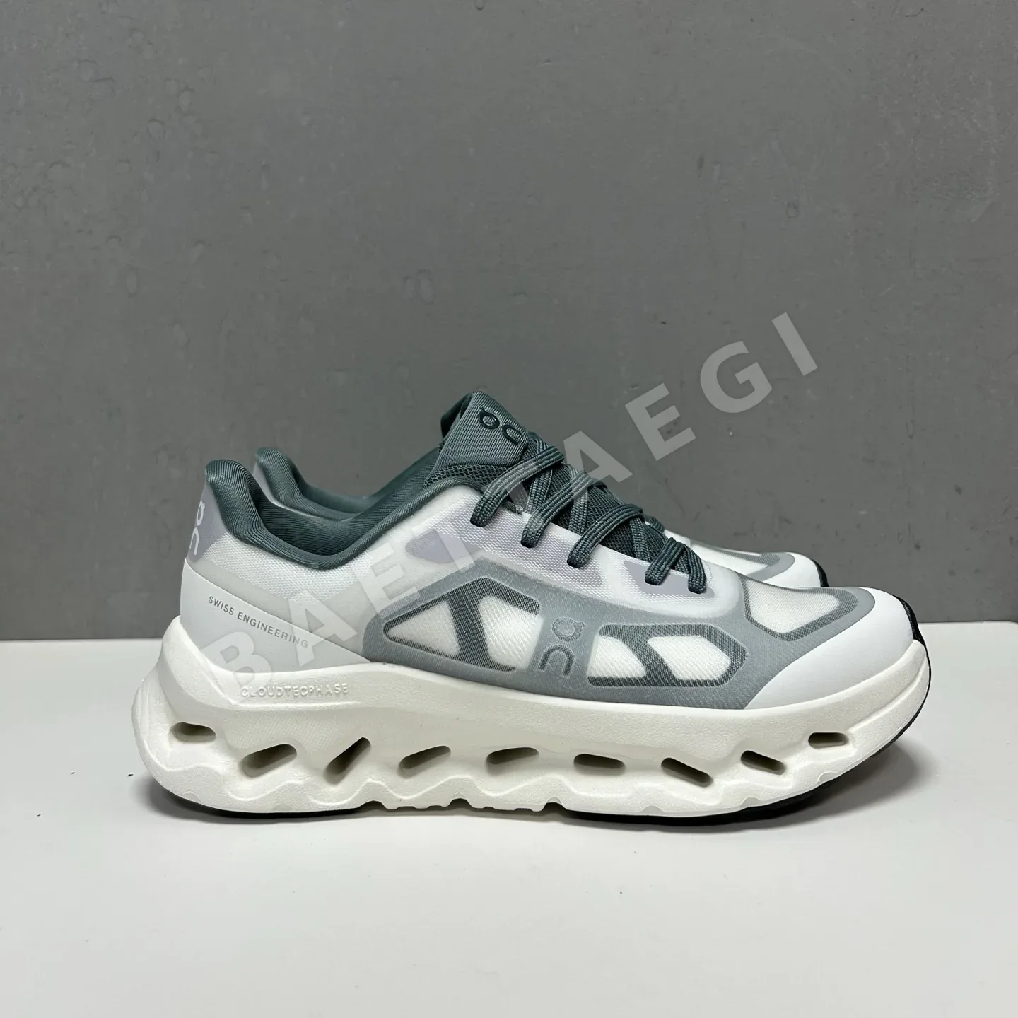 ON 신발 157688 Sneakers